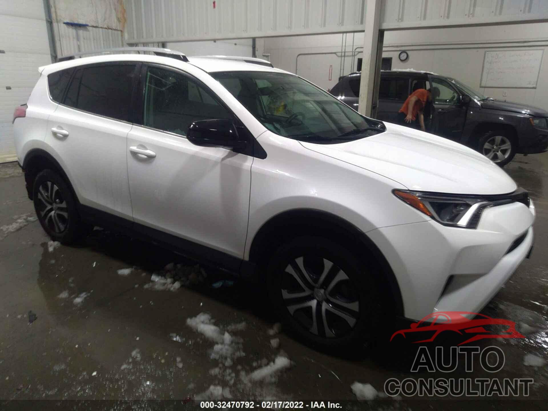 TOYOTA RAV4 2017 - 2T3BFREV0HW633220