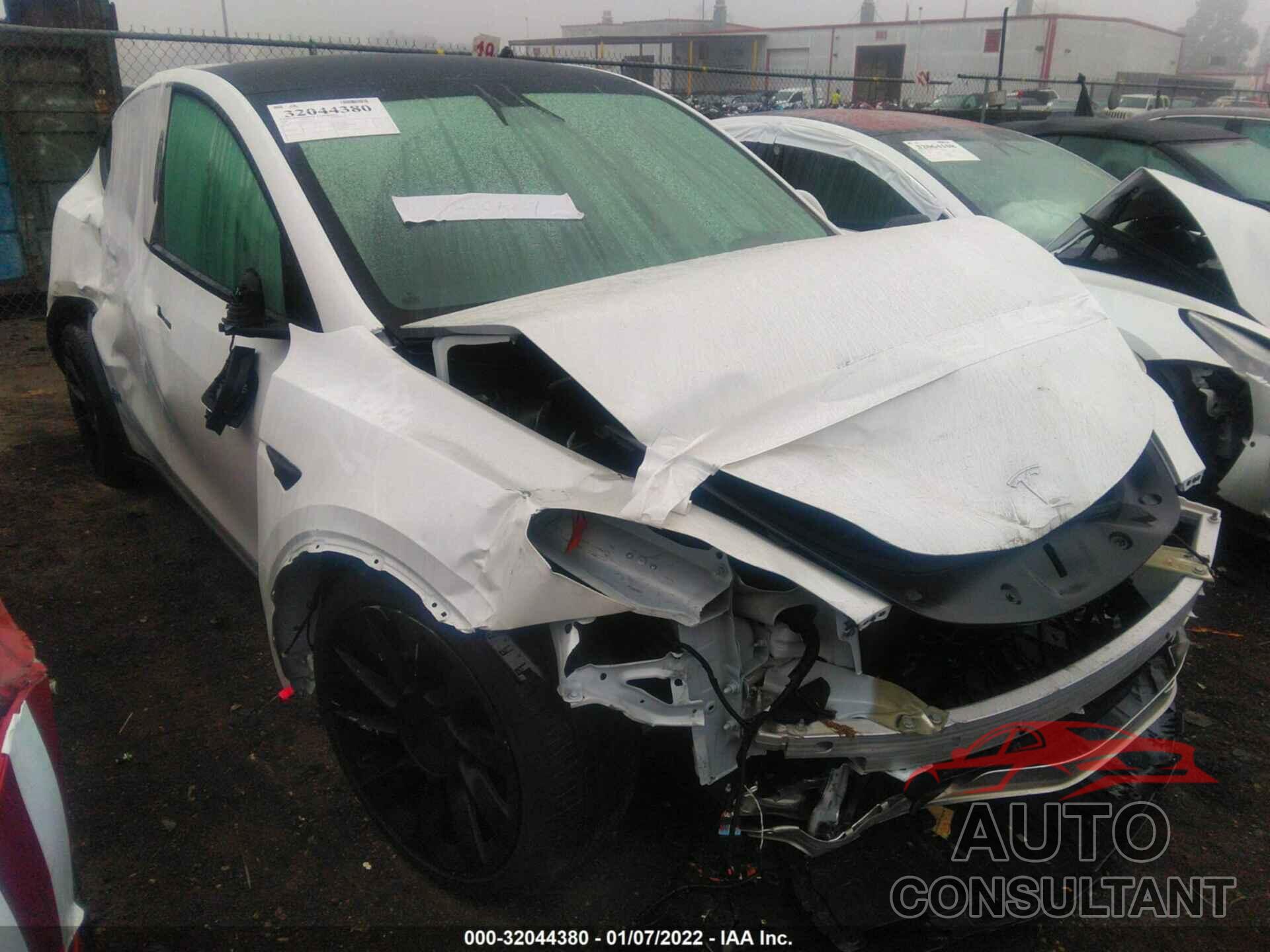 TESLA MODEL Y 2020 - 5YJYGDEE4LF056443