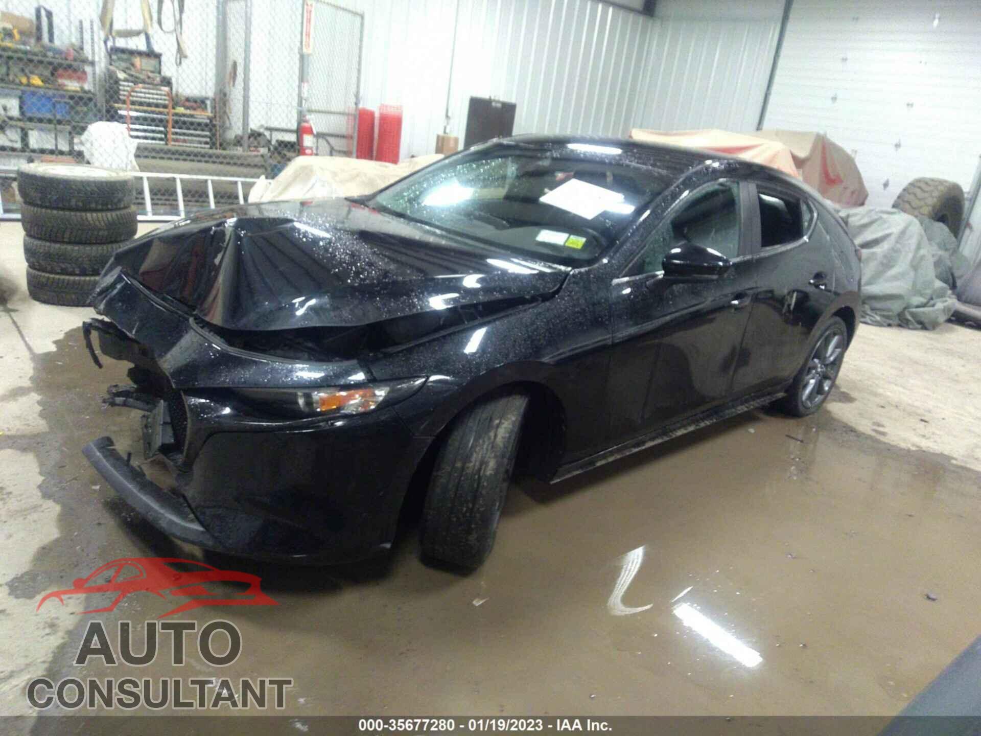 MAZDA MAZDA3 HATCHBACK 2019 - JM1BPBJM5K1133982
