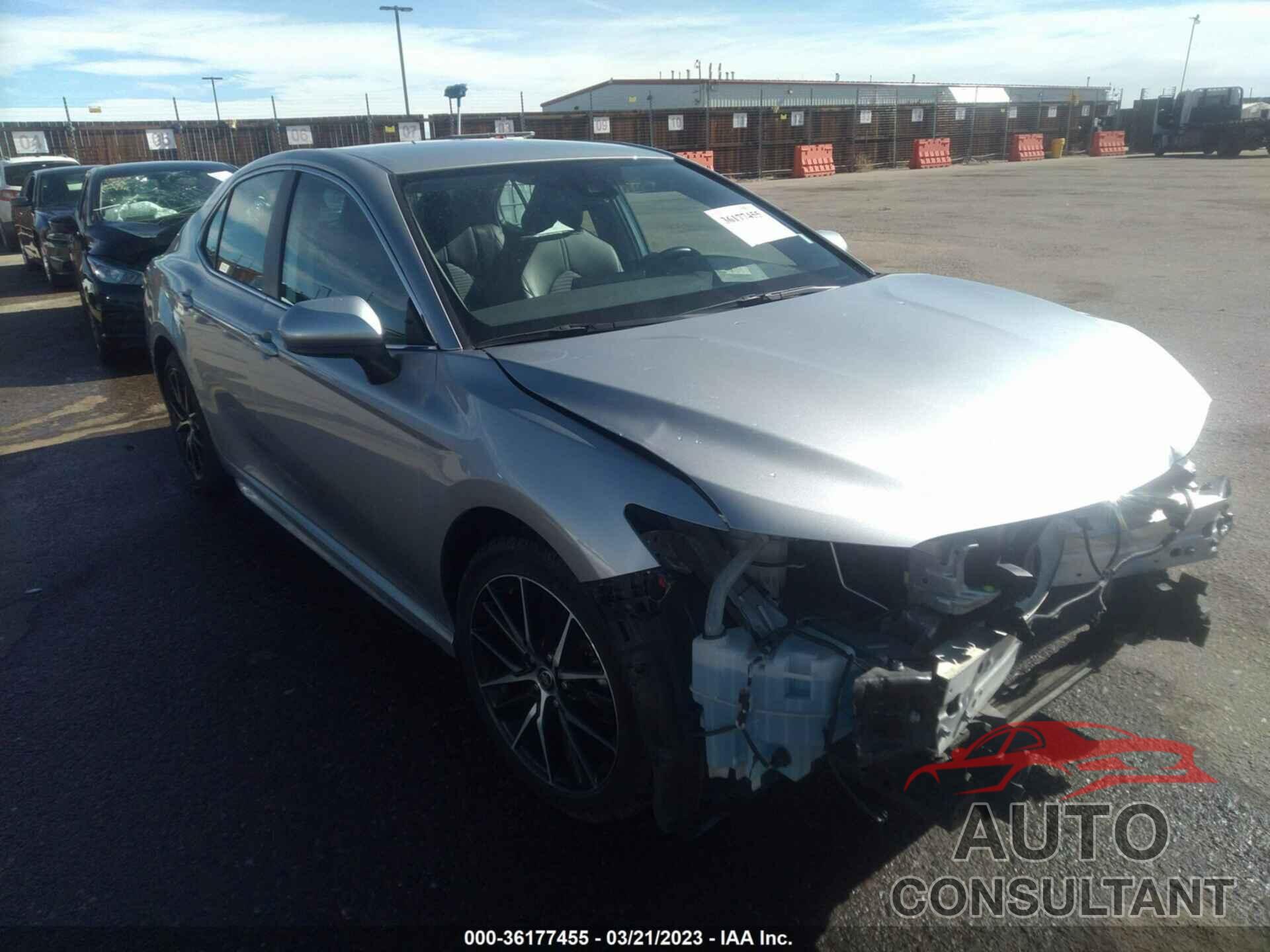 TOYOTA CAMRY 2021 - 4T1G11AK4MU480944