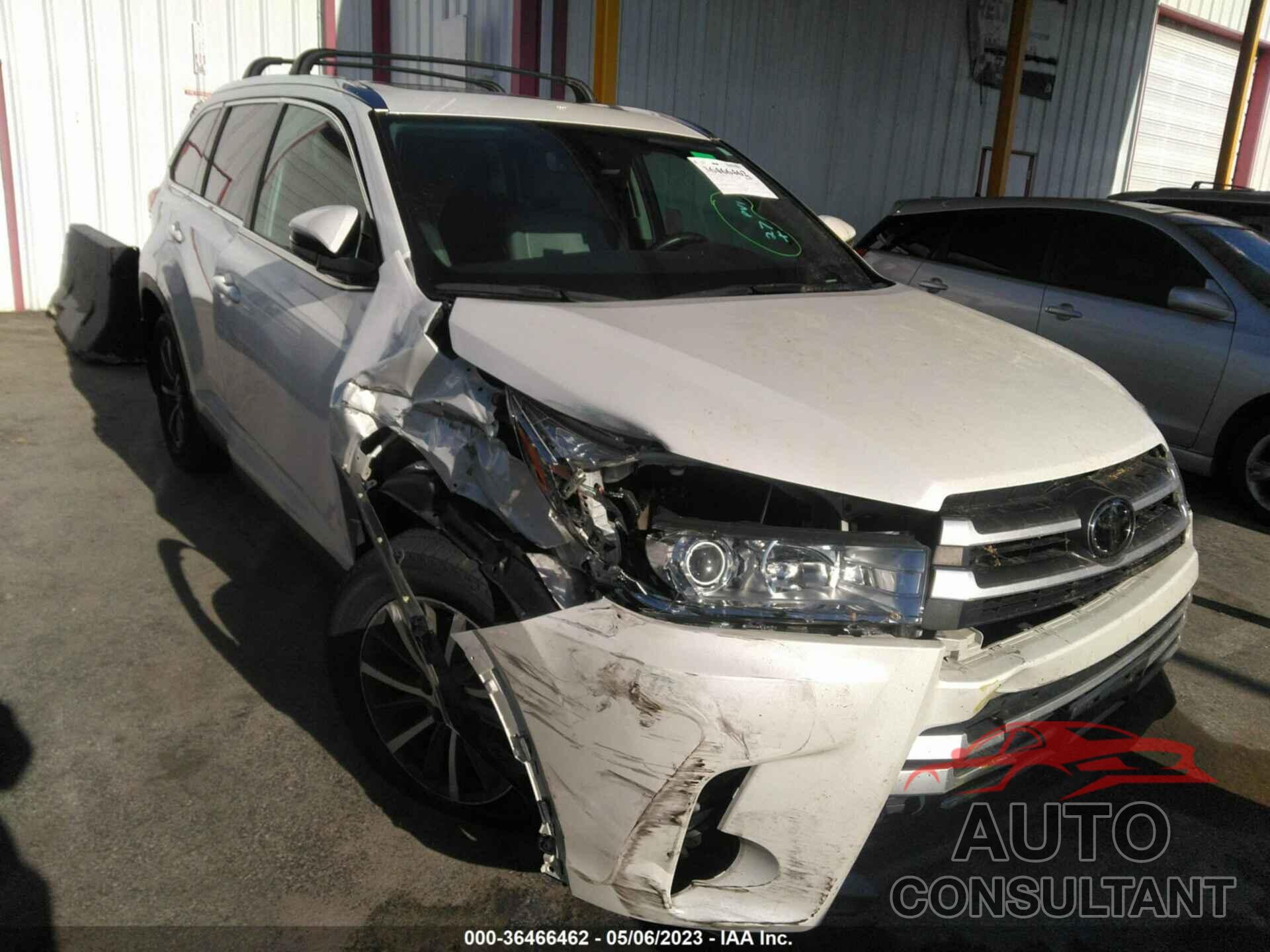 TOYOTA HIGHLANDER 2019 - 5TDJZRFH2KS566110