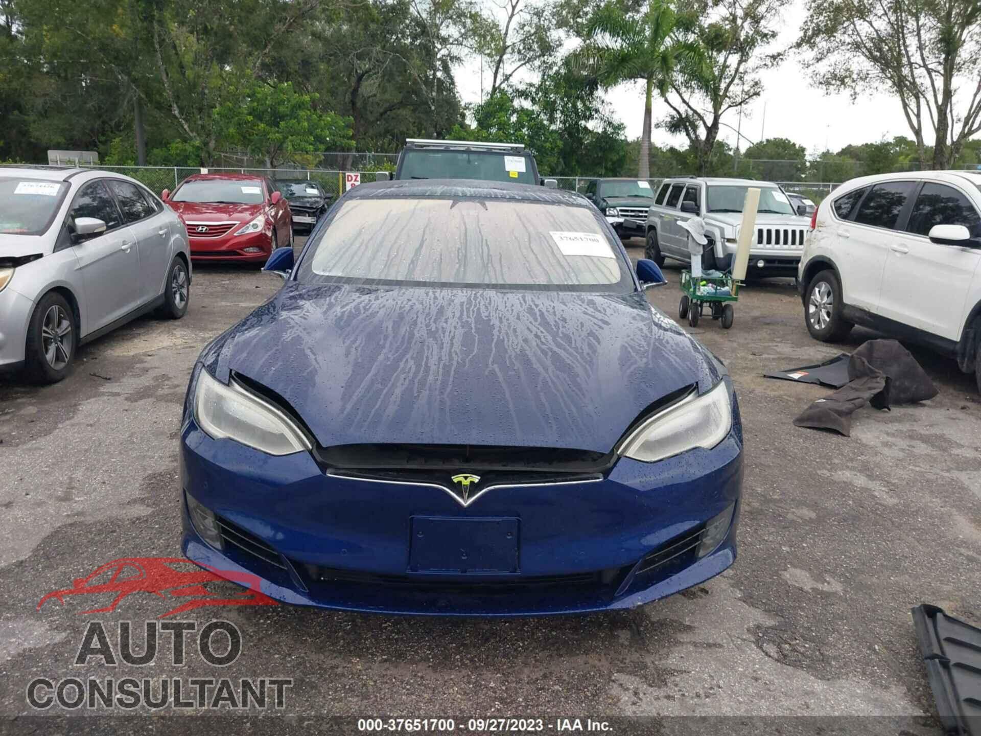 TESLA MODEL S 2017 - 5YJSA1E16HF192115