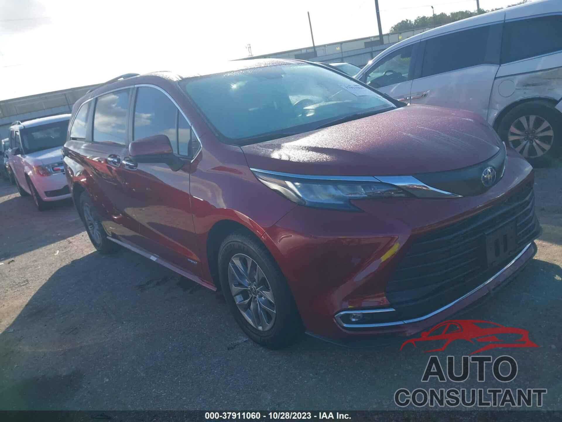 TOYOTA SIENNA 2021 - 5TDYRKEC8MS006140