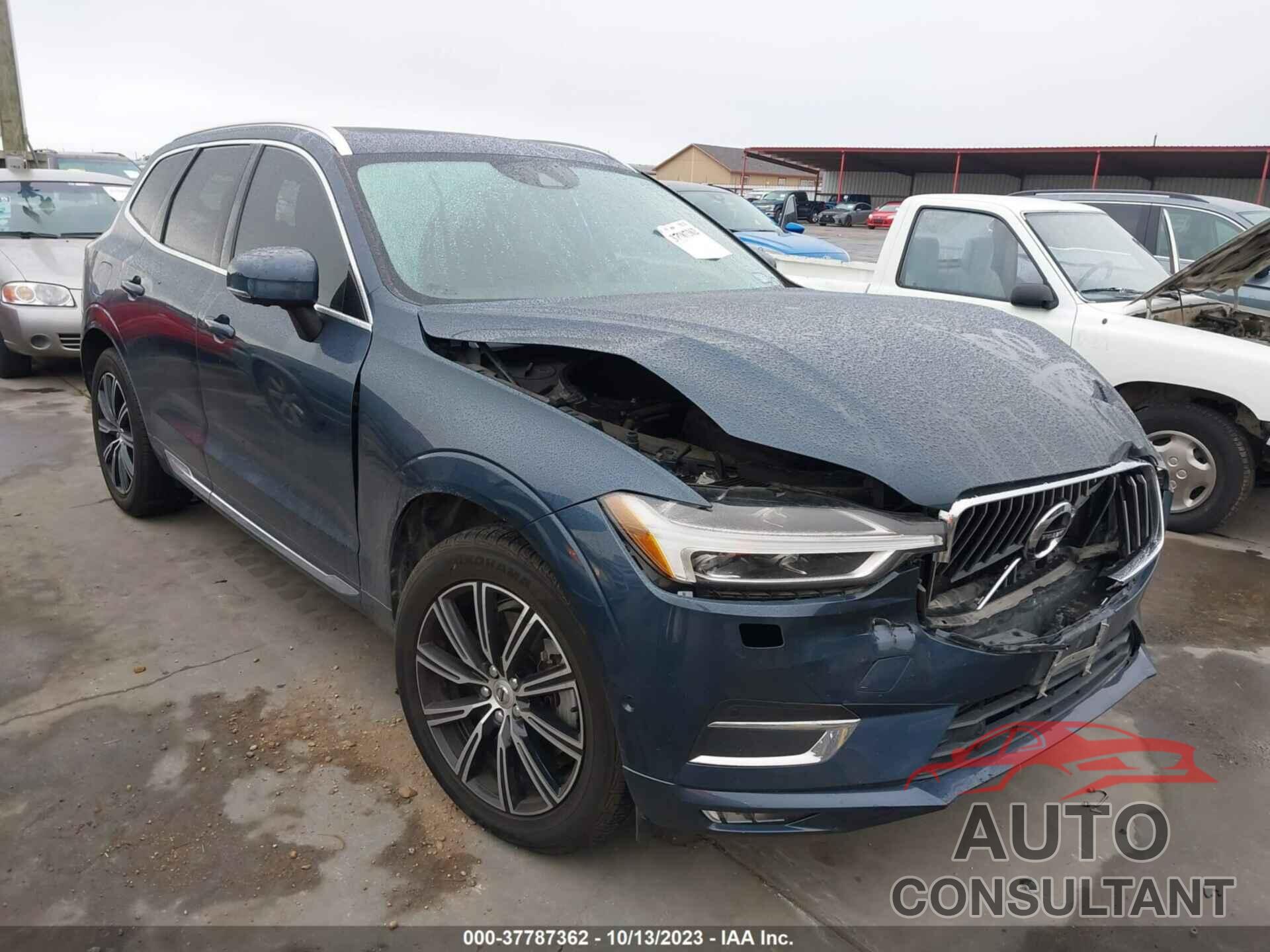 VOLVO XC60 2018 - YV4102RL5J1045439