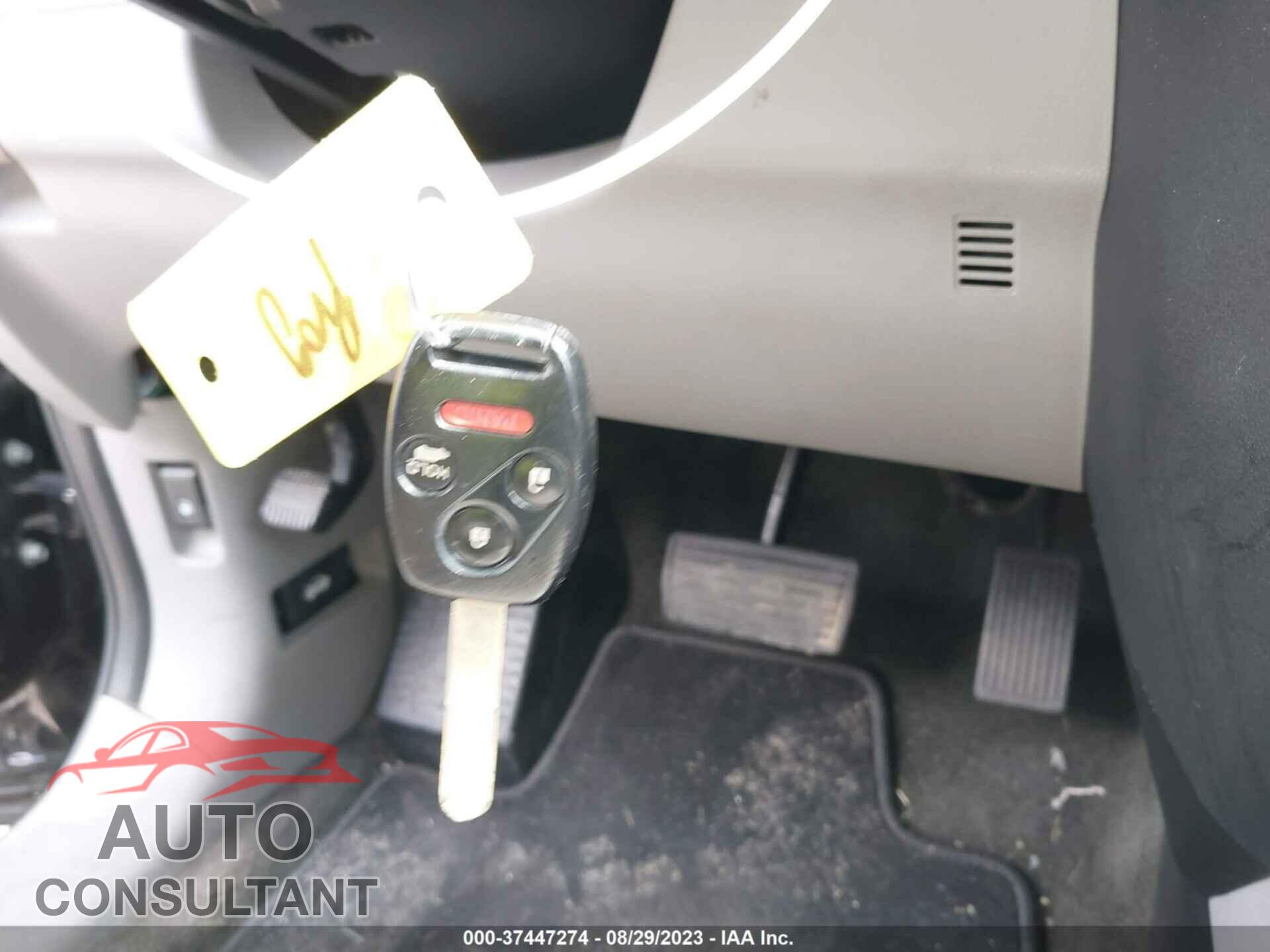 HONDA PILOT 2015 - 5FNYF3H52FB021509