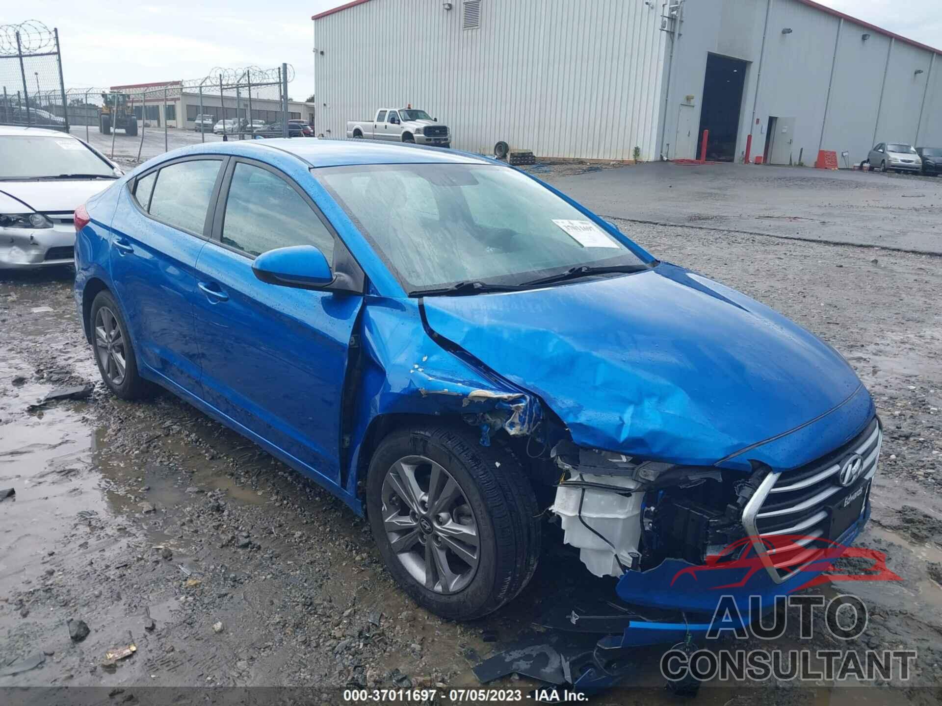 HYUNDAI ELANTRA 2018 - 5NPD84LF5JH239047