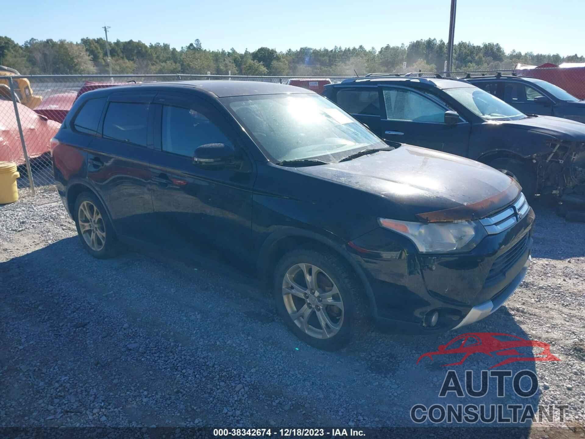 MITSUBISHI OUTLANDER 2015 - JA4AD3A38FZ014150