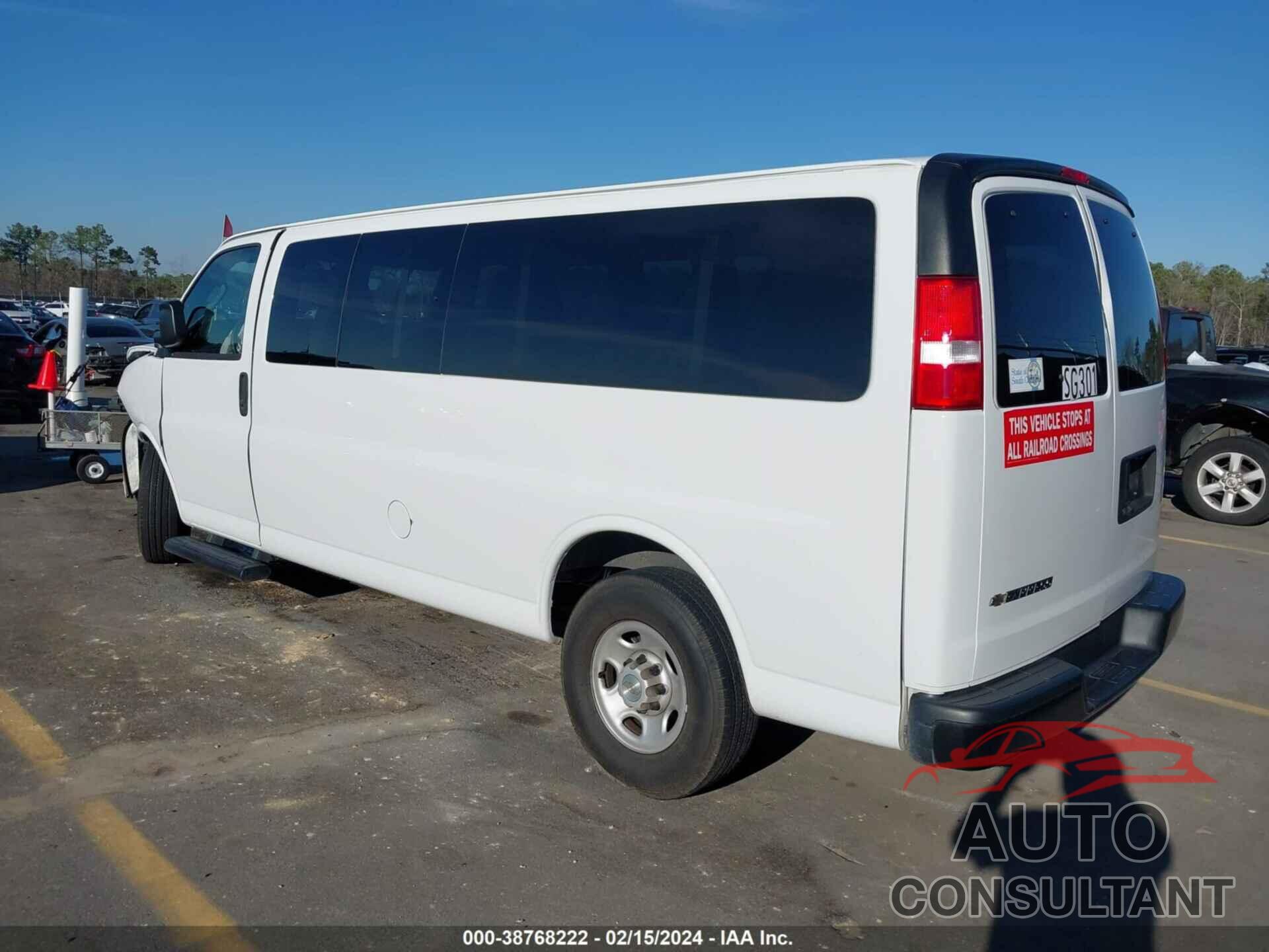 CHEVROLET EXPRESS PASSENGER 2020 - 1GAZGNFGXL1248638