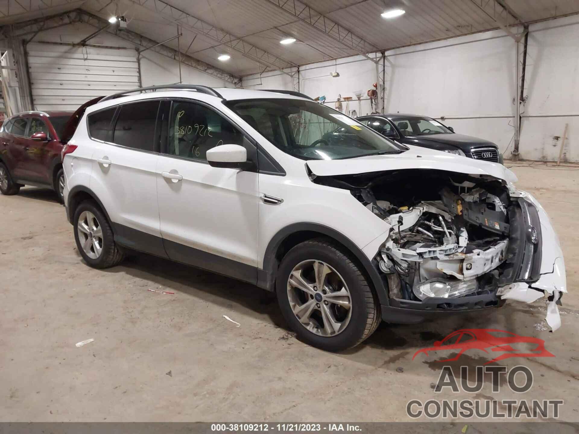 FORD ESCAPE 2016 - 1FMCU9GX1GUB78555