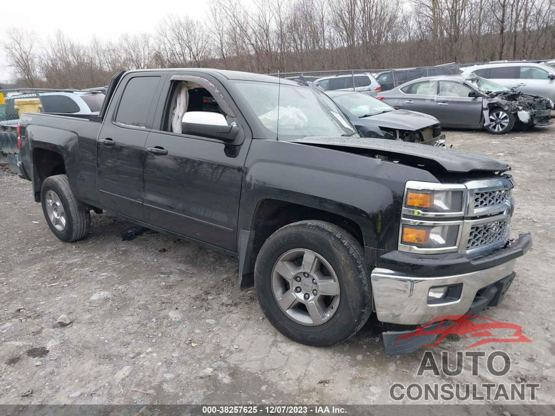 CHEVROLET SILVERADO 1500 2015 - 1GCVKREC1FZ164577