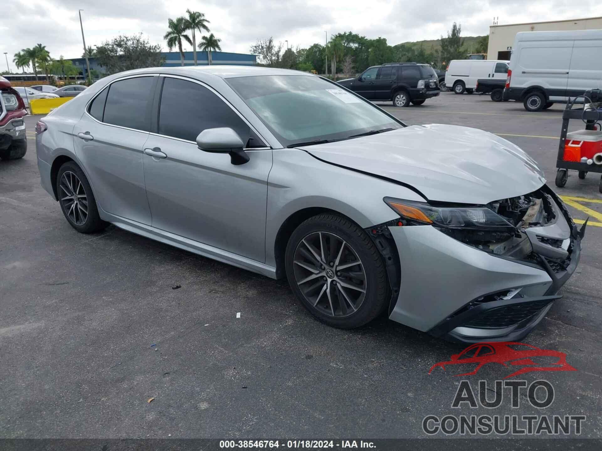 TOYOTA CAMRY 2021 - 4T1G11AK3MU441567