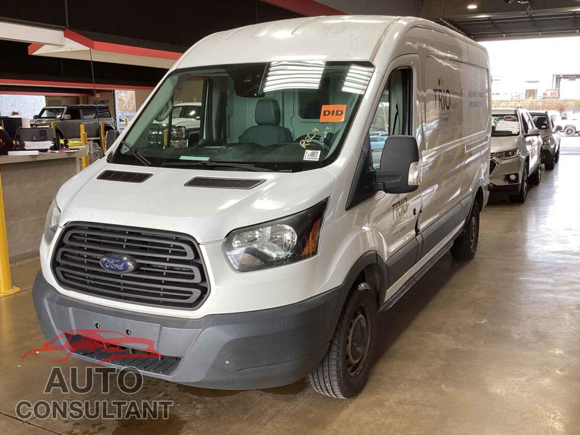 FORD TRANSIT 2017 - 1FTYR2CM4HKA15846
