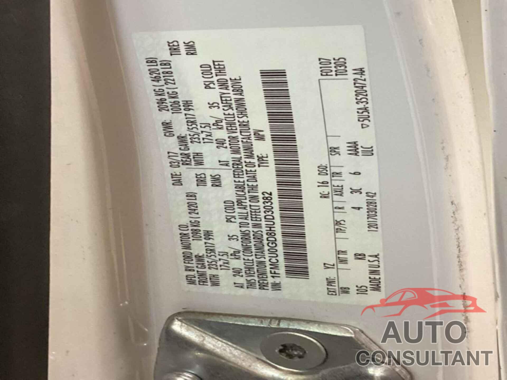FORD ESCAPE 2017 - 1FMCU0GD8HUD30382