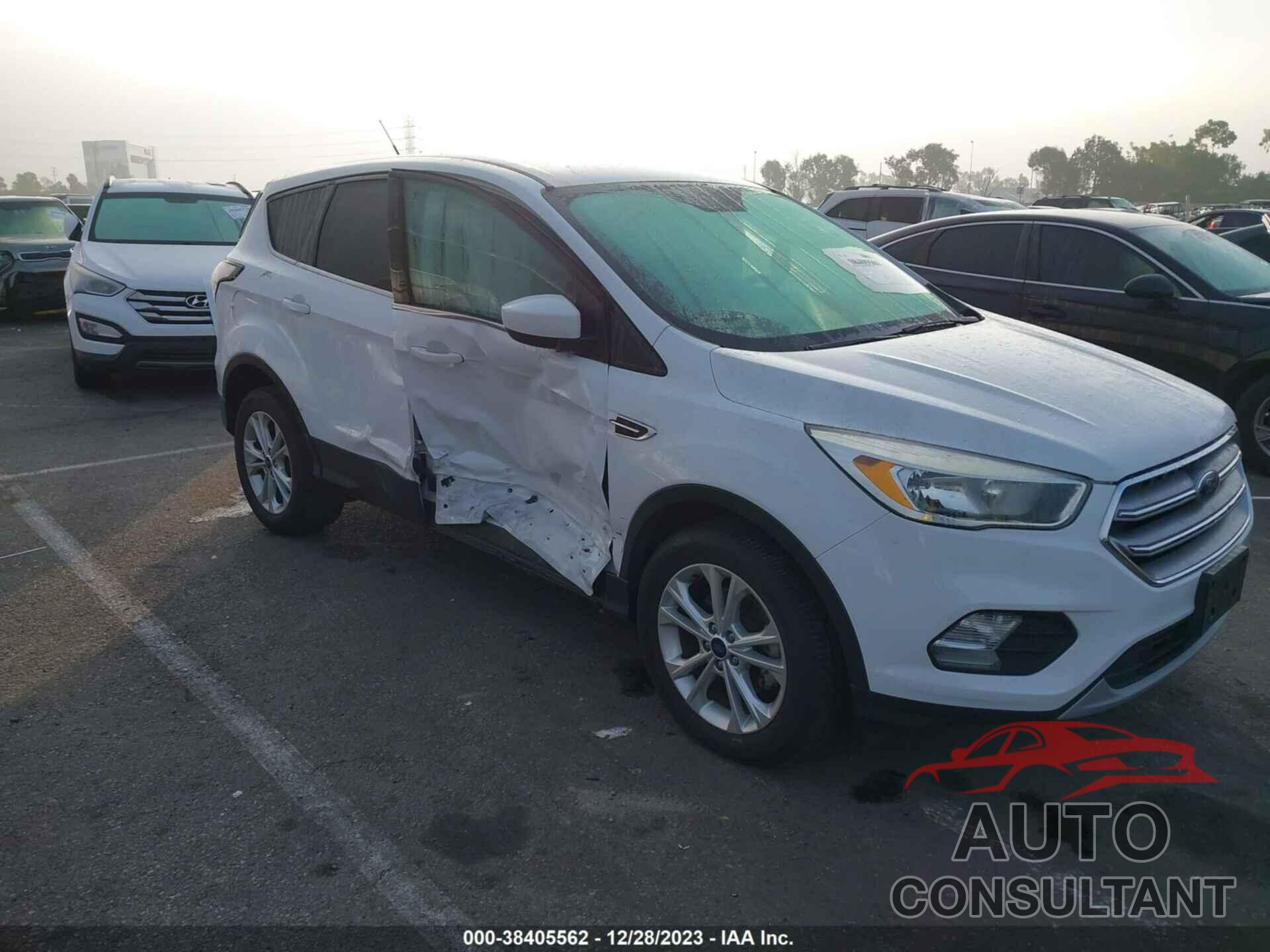 FORD ESCAPE 2017 - 1FMCU0GD2HUE76860