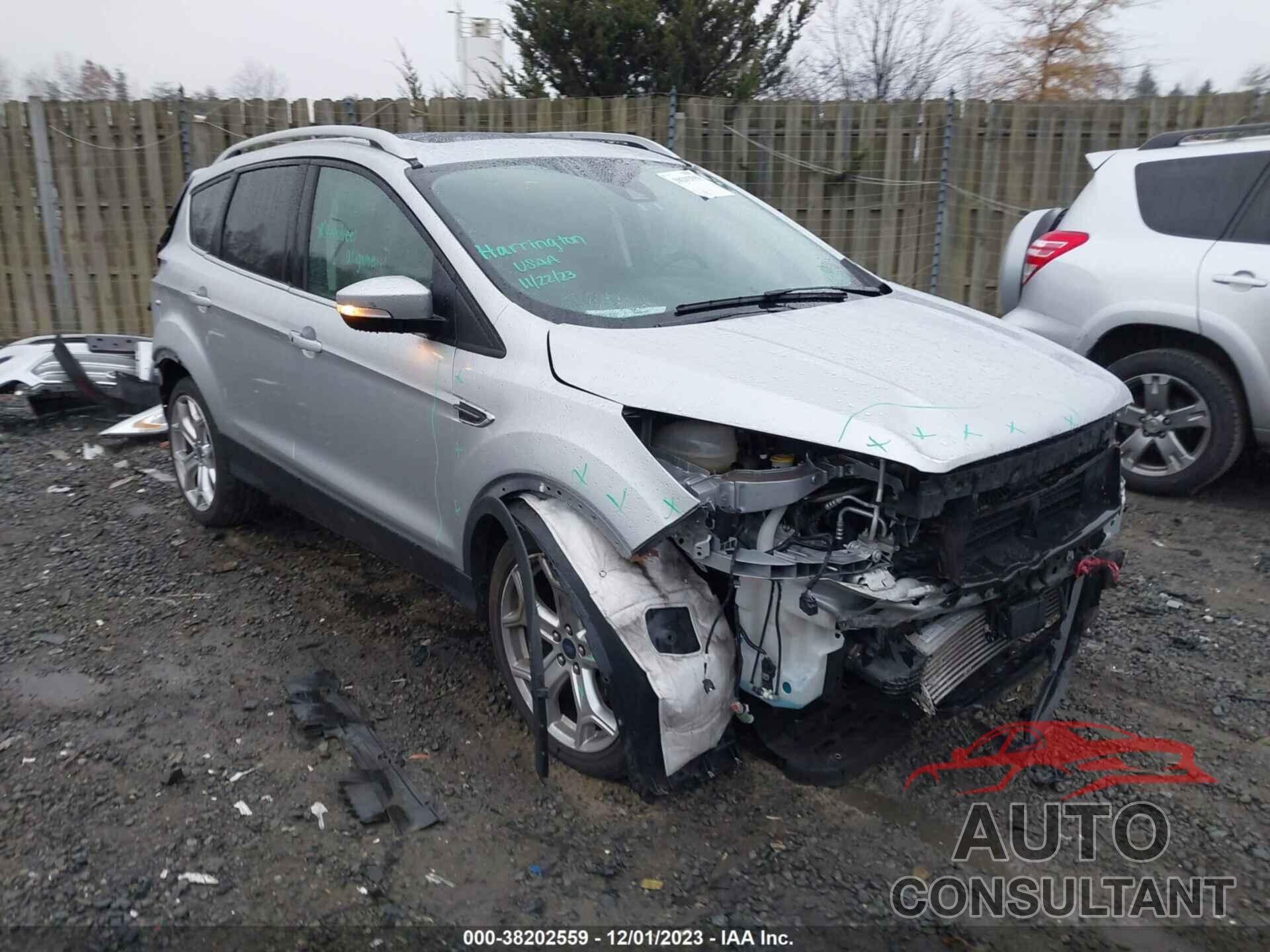 FORD ESCAPE 2019 - 1FMCU9J90KUB21833