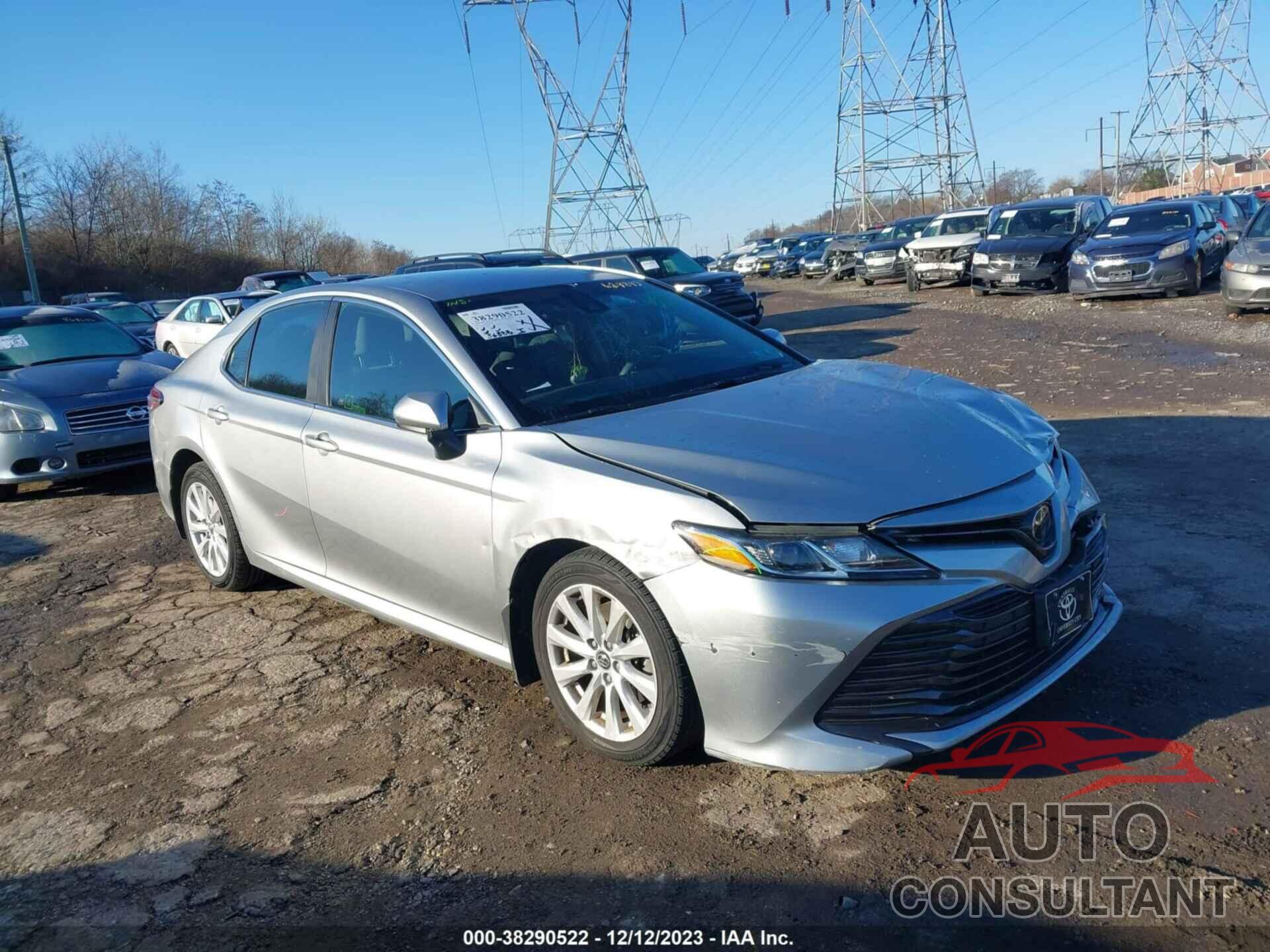 TOYOTA CAMRY 2018 - 4T1B11HK5JU629843