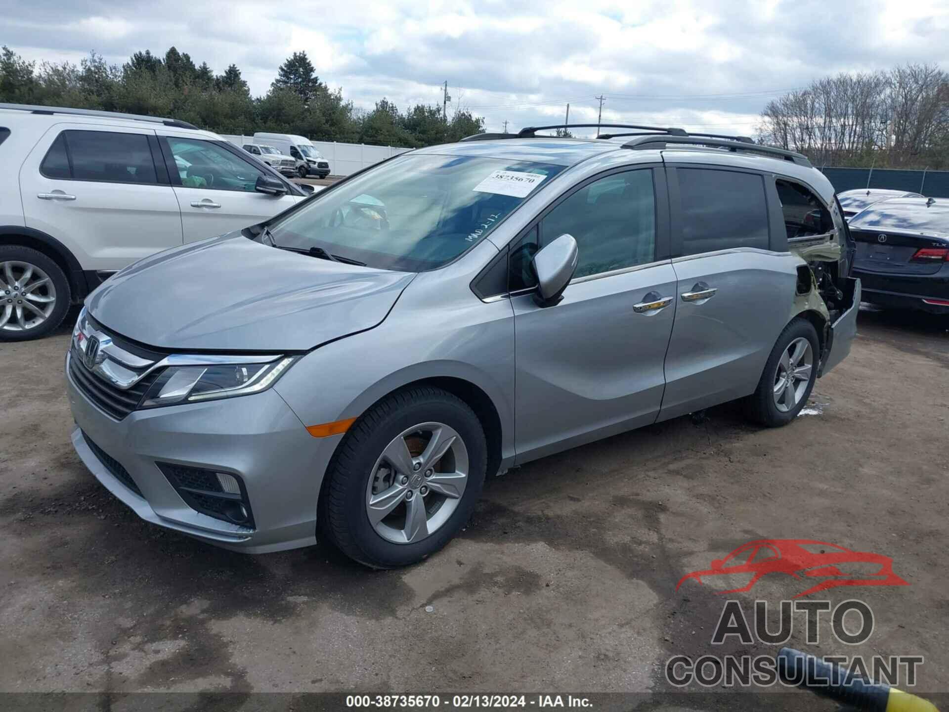 HONDA ODYSSEY 2018 - 5FNRL6H71JB052517