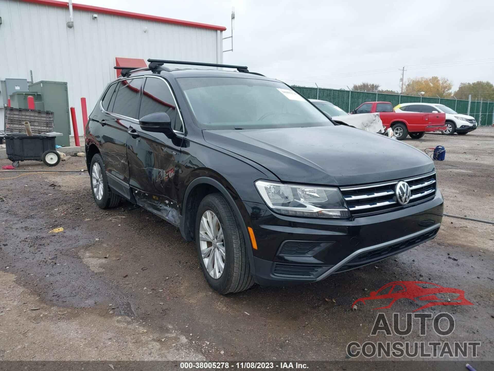 VOLKSWAGEN TIGUAN 2018 - 3VV2B7AX3JM109446