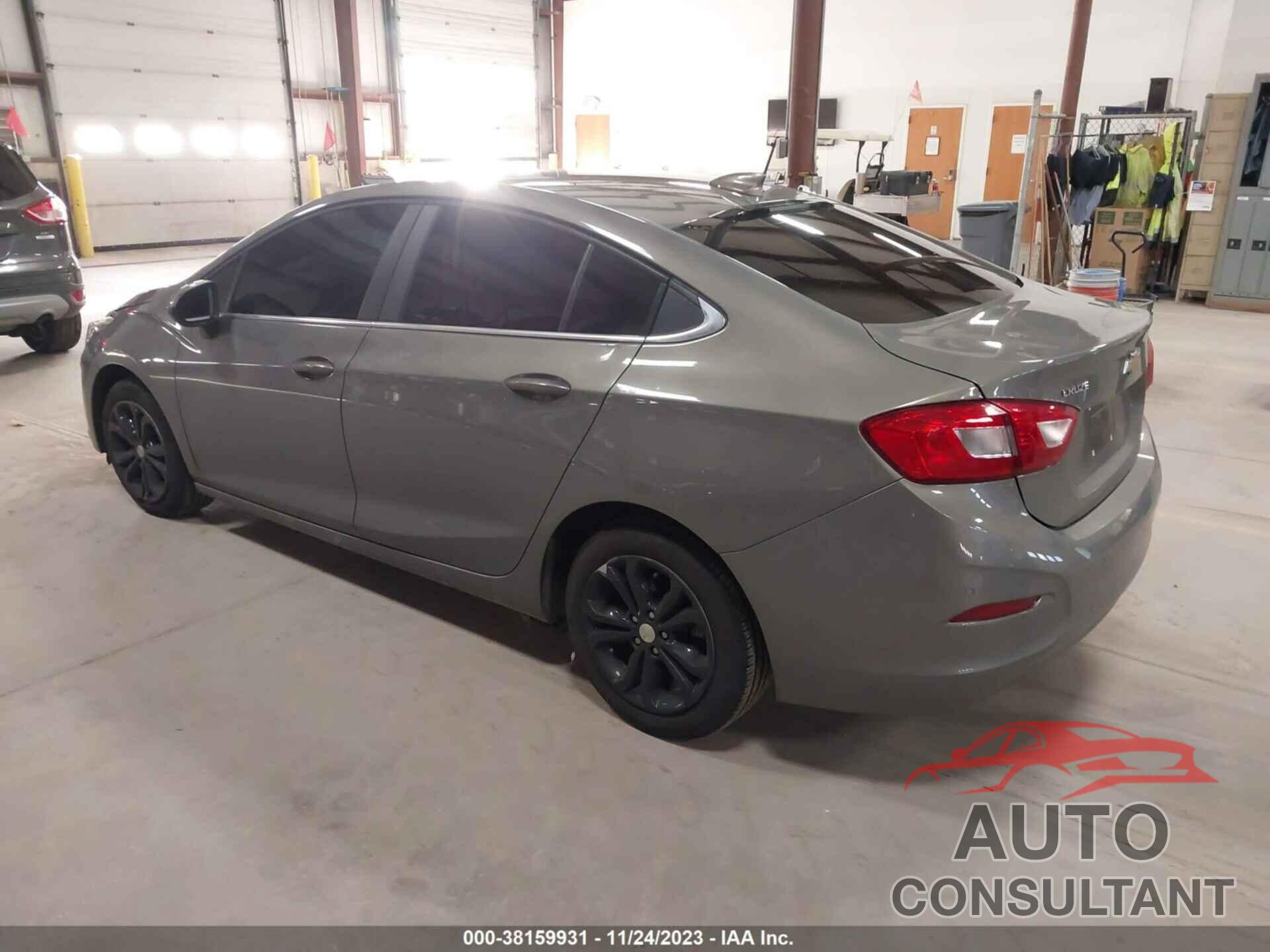 CHEVROLET CRUZE 2019 - 1G1BE5SM7K7121425