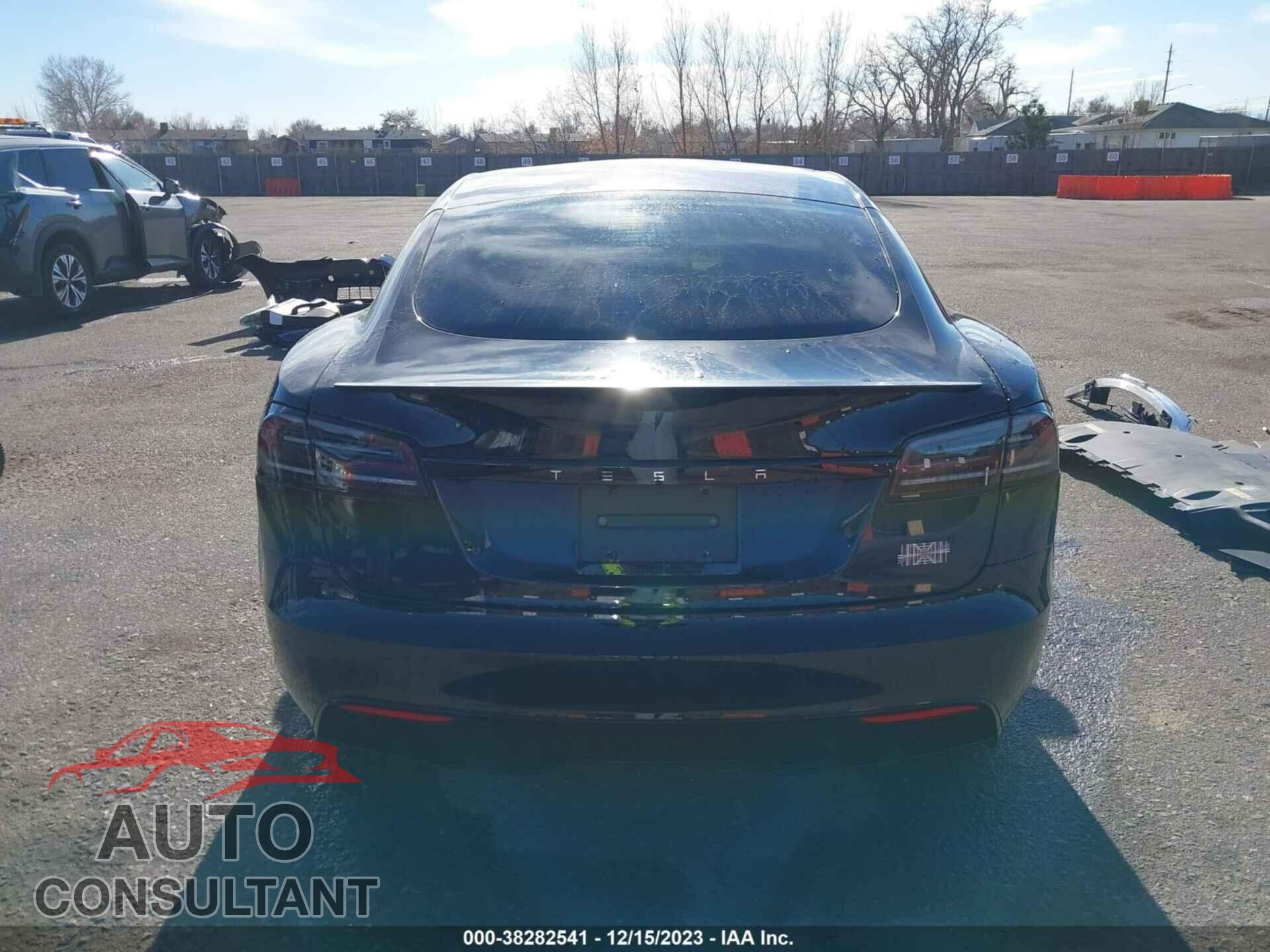 TESLA MODEL S 2023 - 5YJSA1E64PF524398