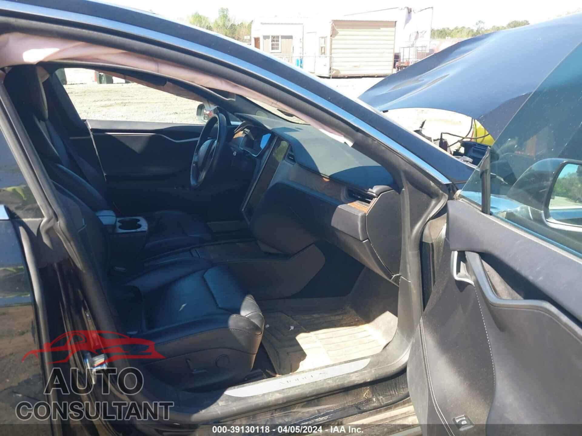 TESLA MODEL S 2018 - 5YJSA1E20JF284819
