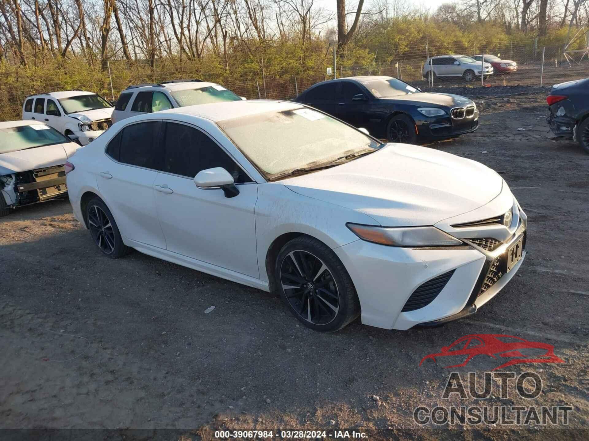 TOYOTA CAMRY 2018 - 4T1B61HK7JU092846