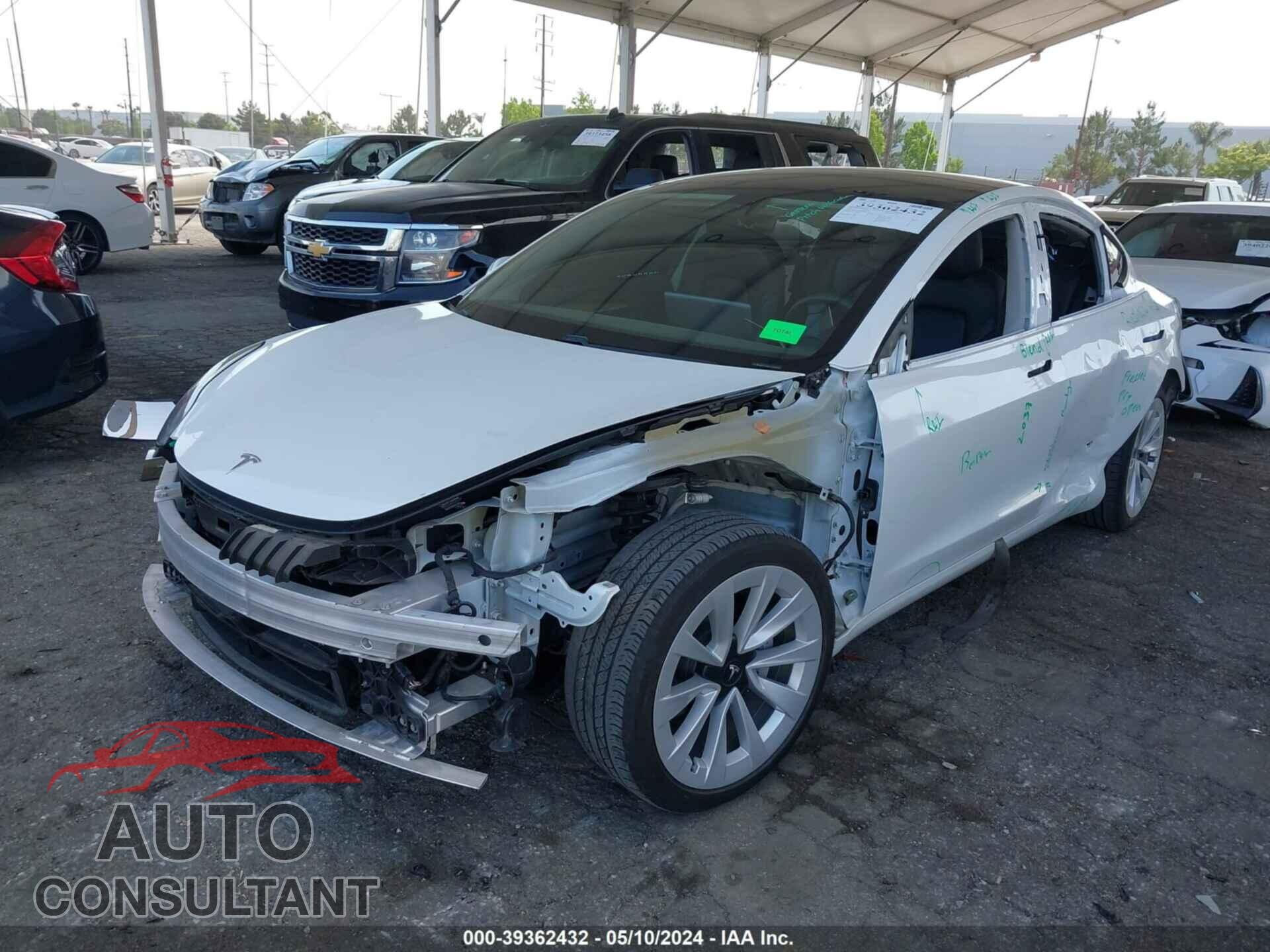 TESLA MODEL 3 2021 - 5YJ3E1EA2MF982711
