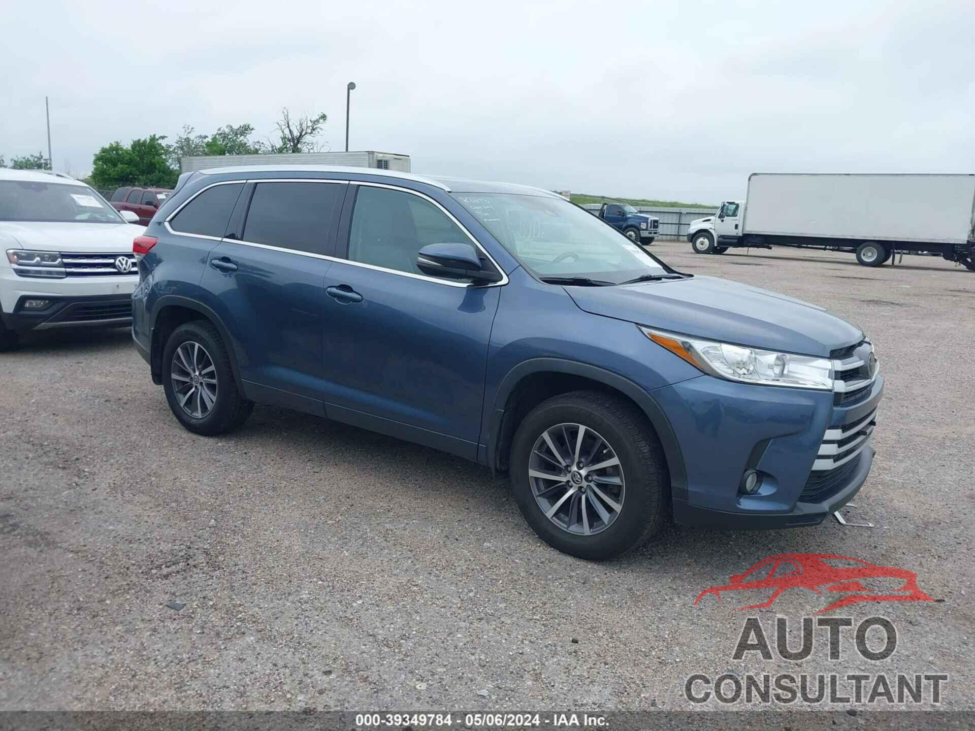 TOYOTA HIGHLANDER 2018 - 5TDJZRFH2JS809655