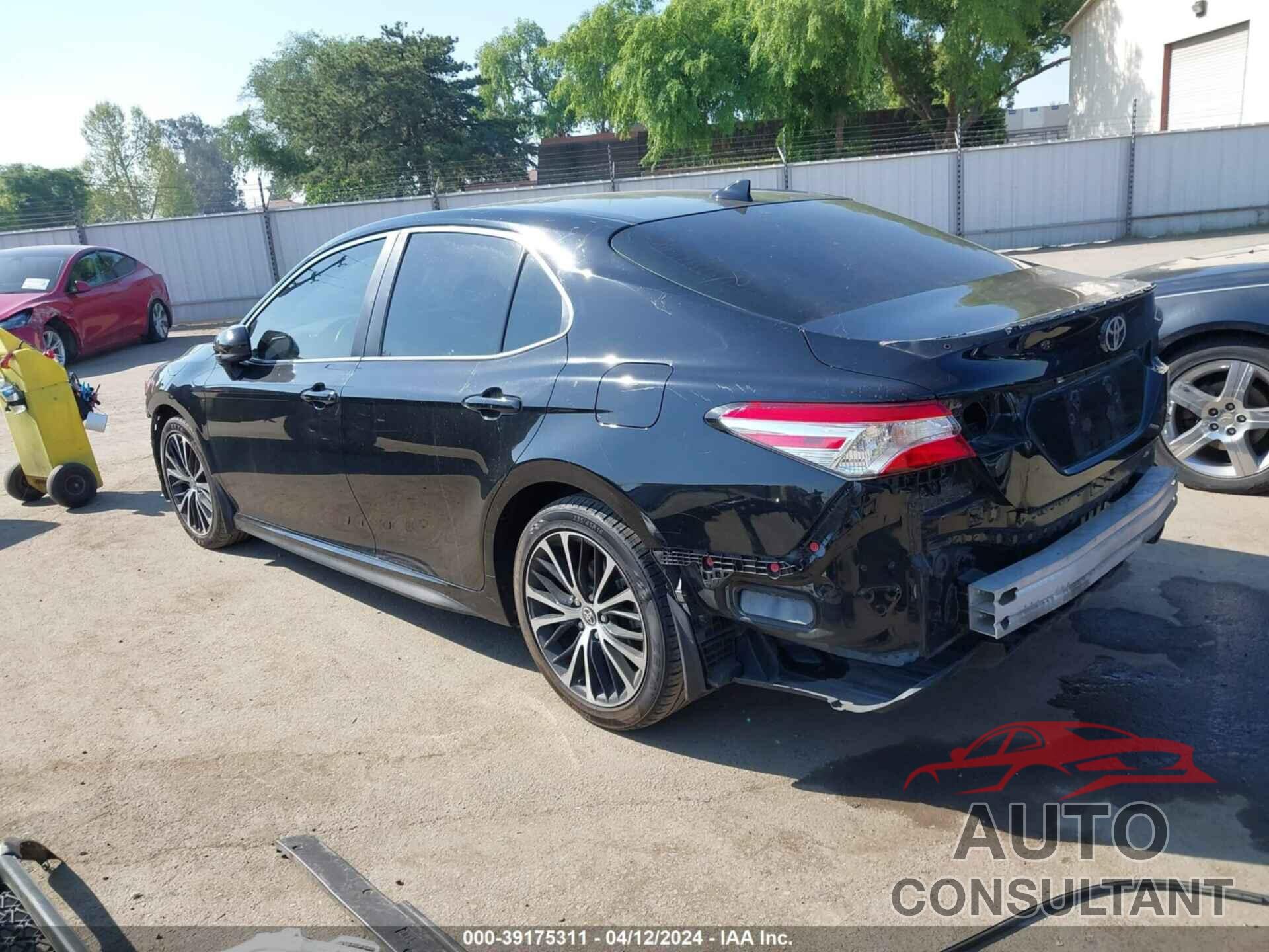 TOYOTA CAMRY 2020 - 4T1G11AK2LU360557