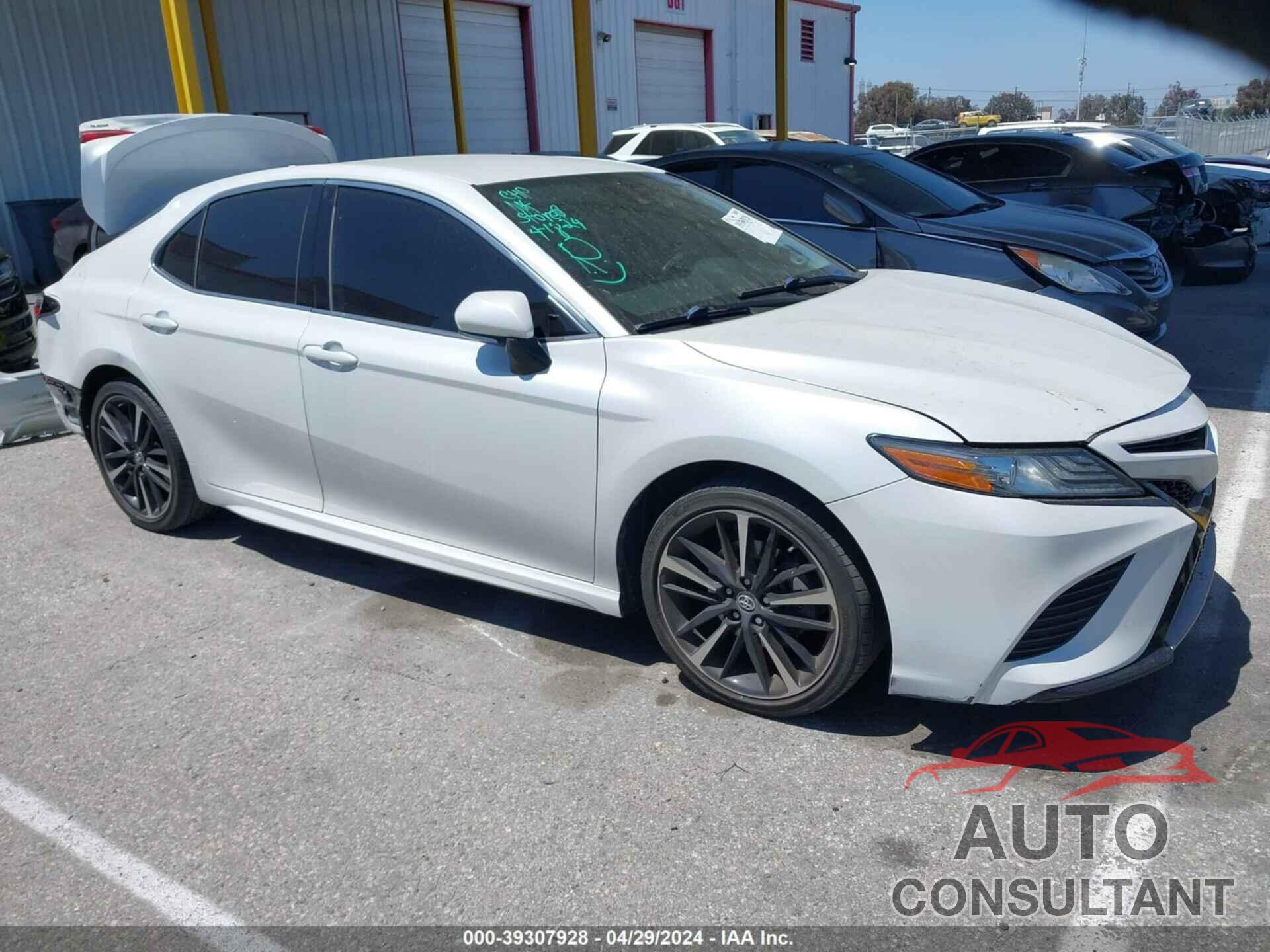 TOYOTA CAMRY 2019 - 4T1B61HK6KU755146