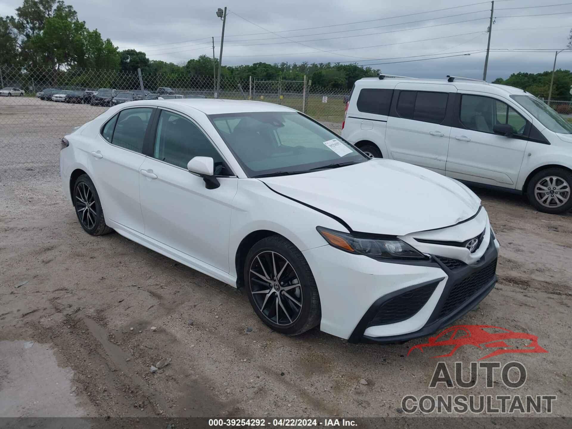 TOYOTA CAMRY 2023 - 4T1G11AK4PU736164