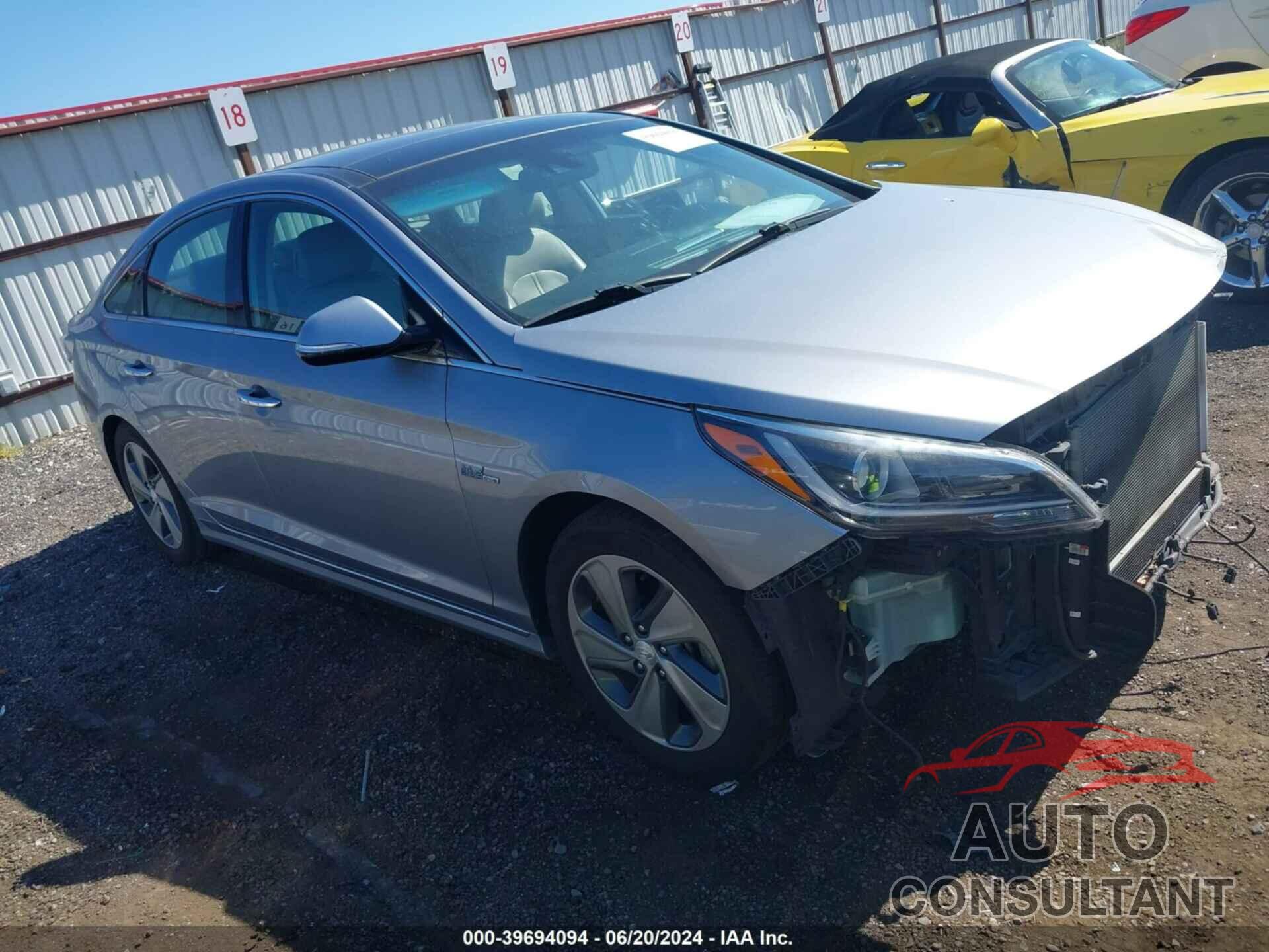 HYUNDAI SONATA HYBRID 2016 - KMHE34L14GA009423