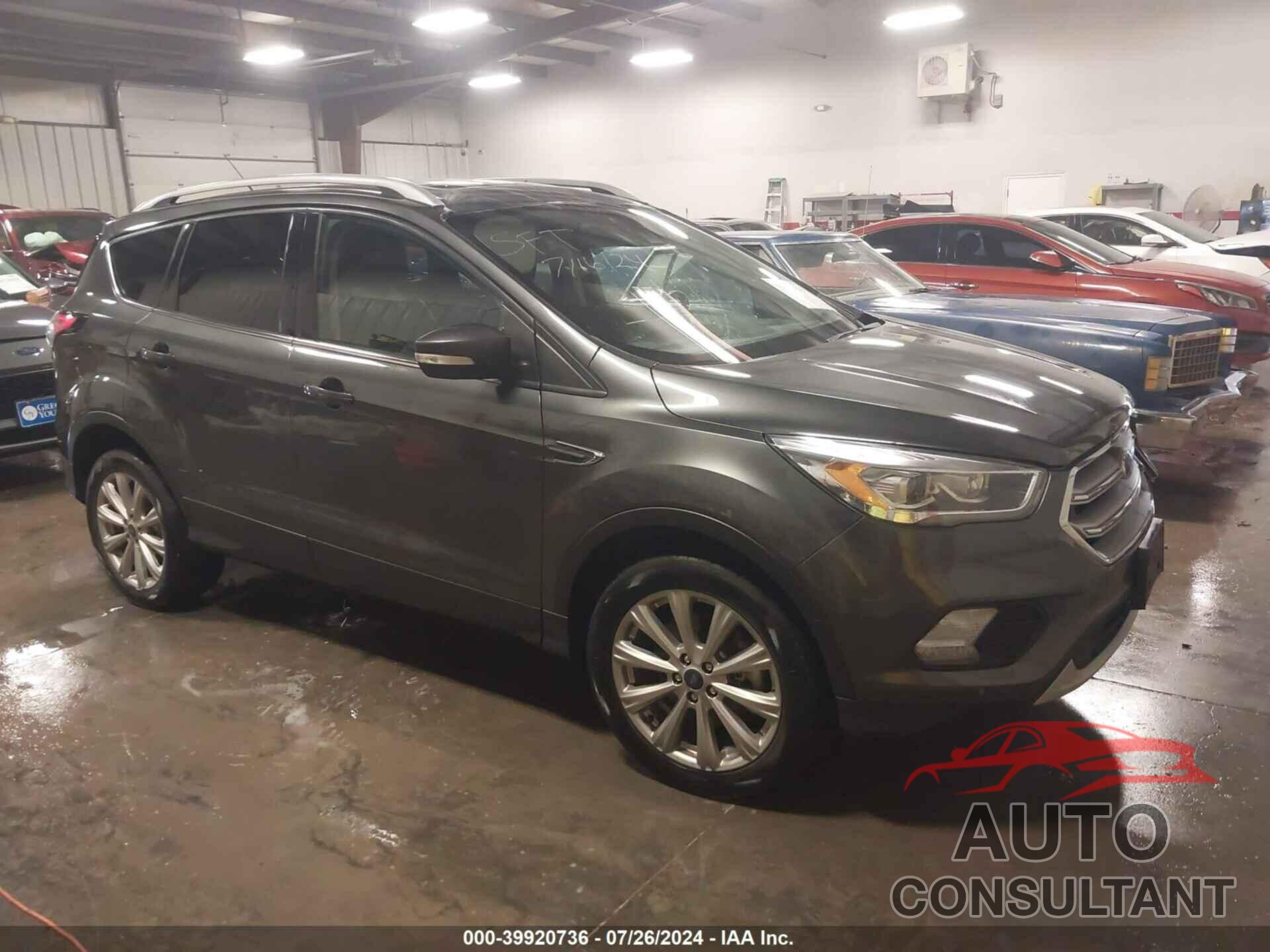 FORD ESCAPE 2017 - 1FMCU9J9XHUC07918