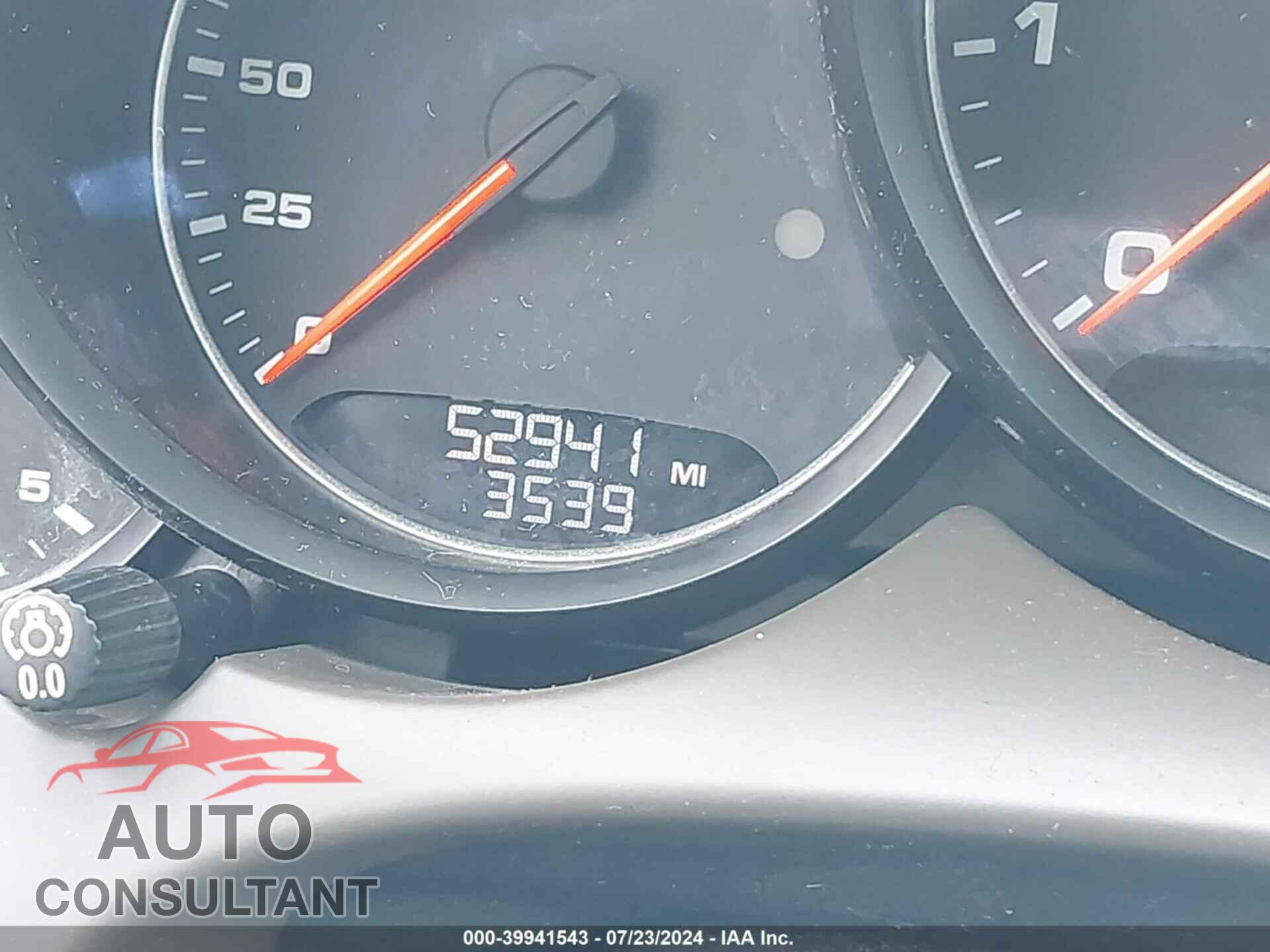 PORSCHE CAYENNE 2016 - WP1AA2A24GKA11030
