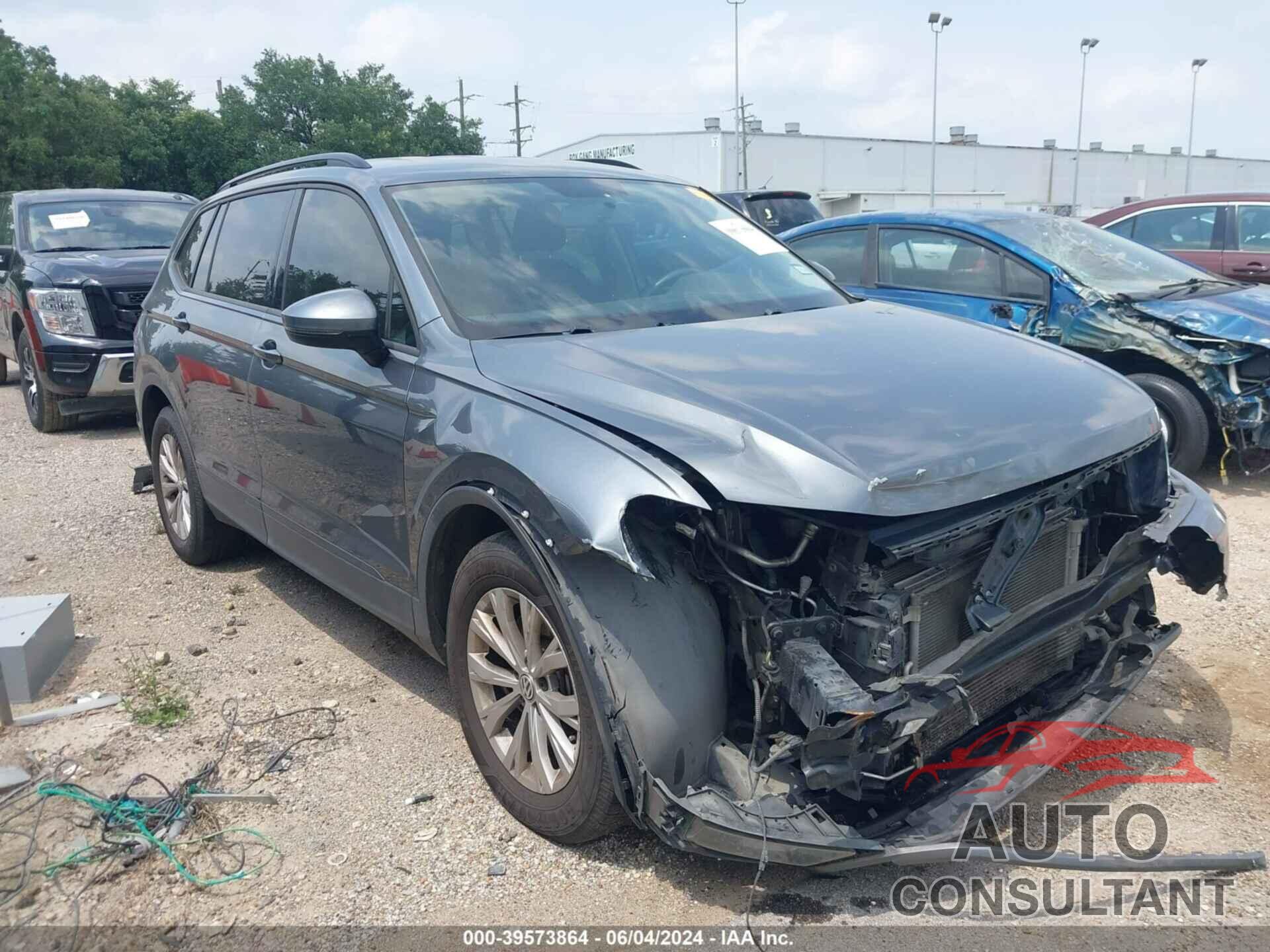 VOLKSWAGEN TIGUAN 2018 - 3VV1B7AX8JM015672