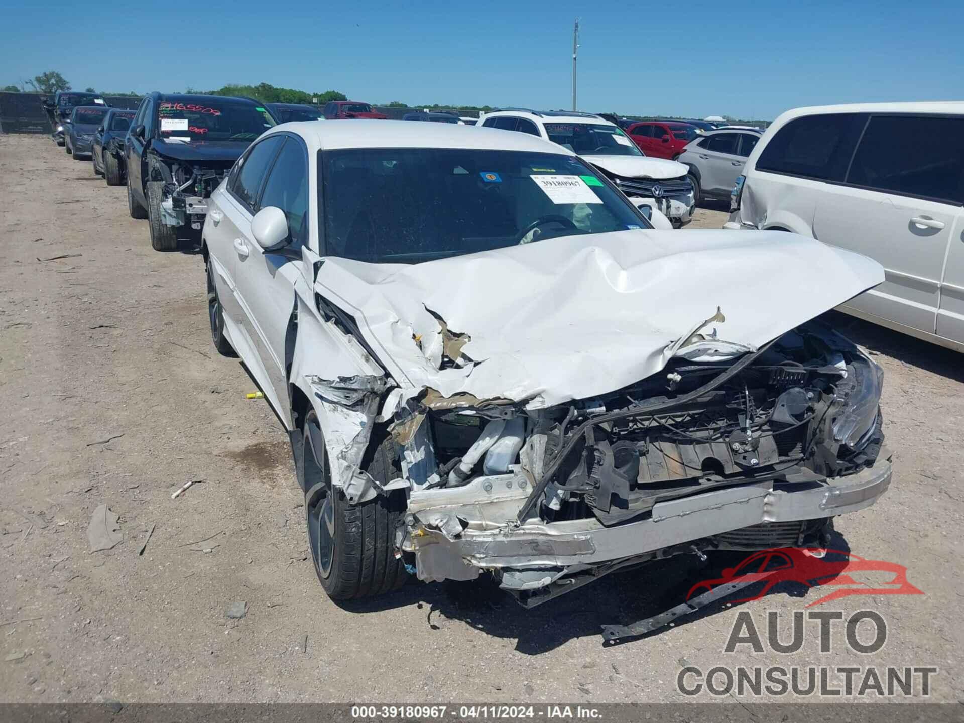 HONDA ACCORD 2018 - 1HGCV1F32JA165566