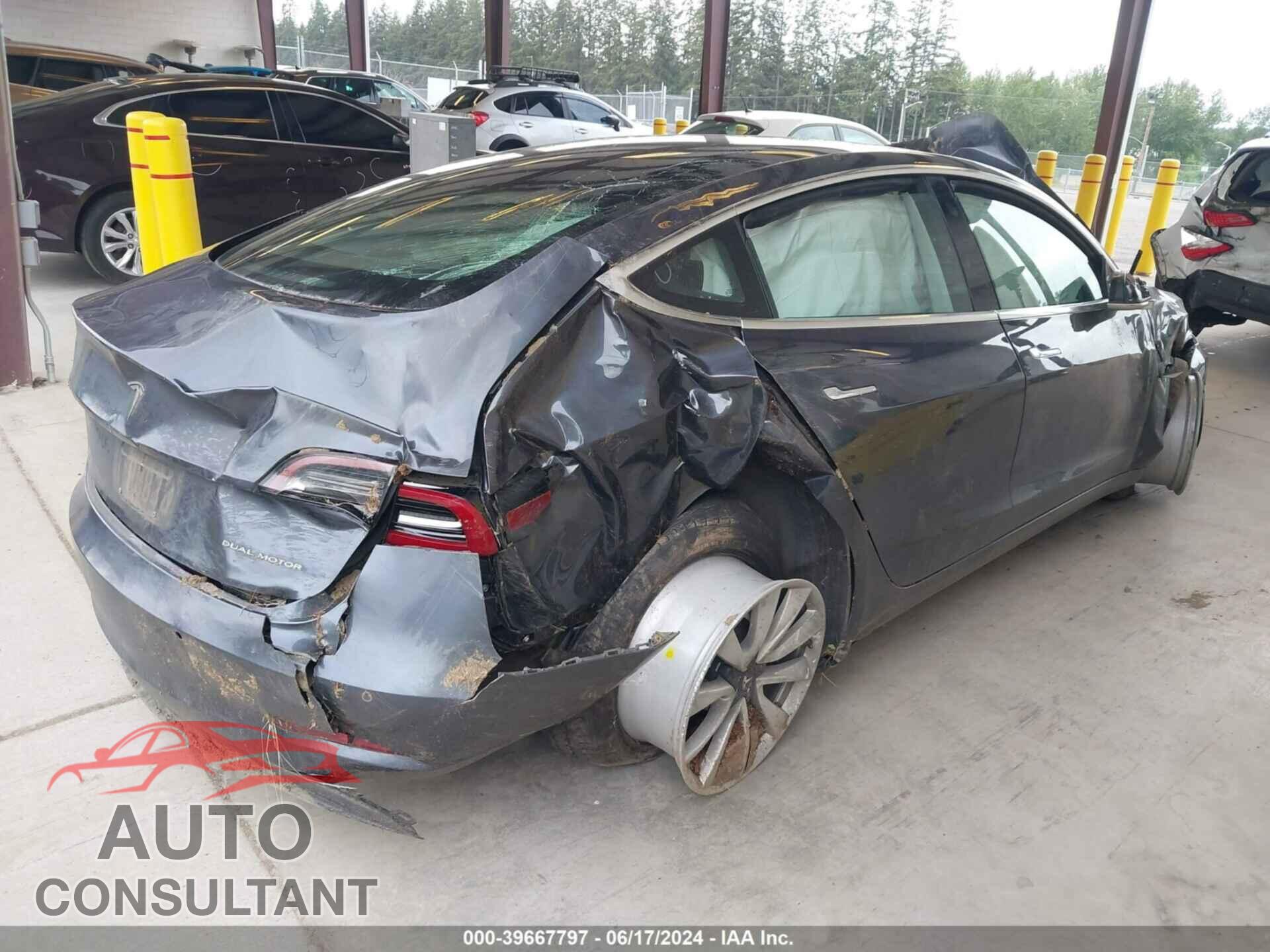 TESLA MODEL 3 2018 - 5YJ3E1EB6JF090823