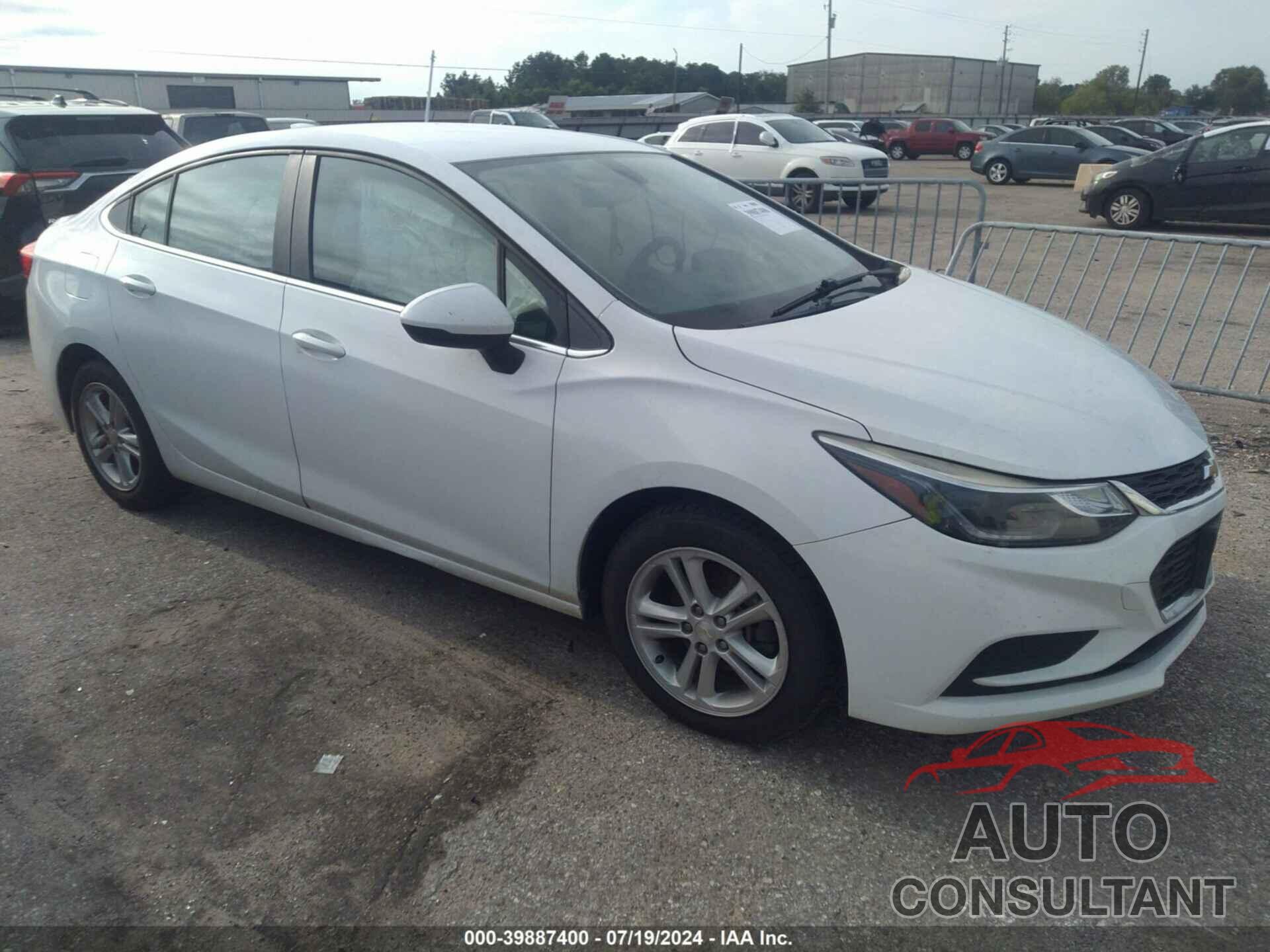 CHEVROLET CRUZE 2017 - 1G1BE5SM2H7211008