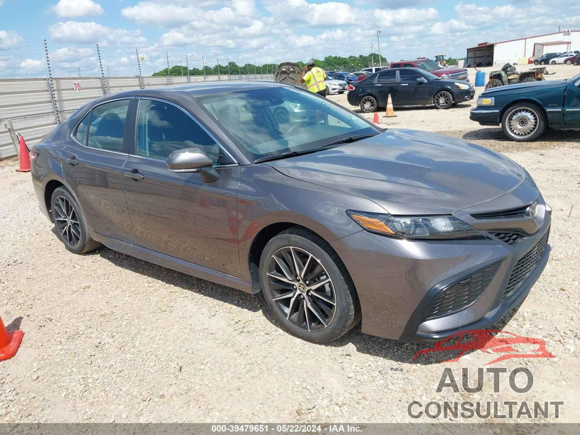 TOYOTA CAMRY 2024 - 4T1G11AK7RU856561
