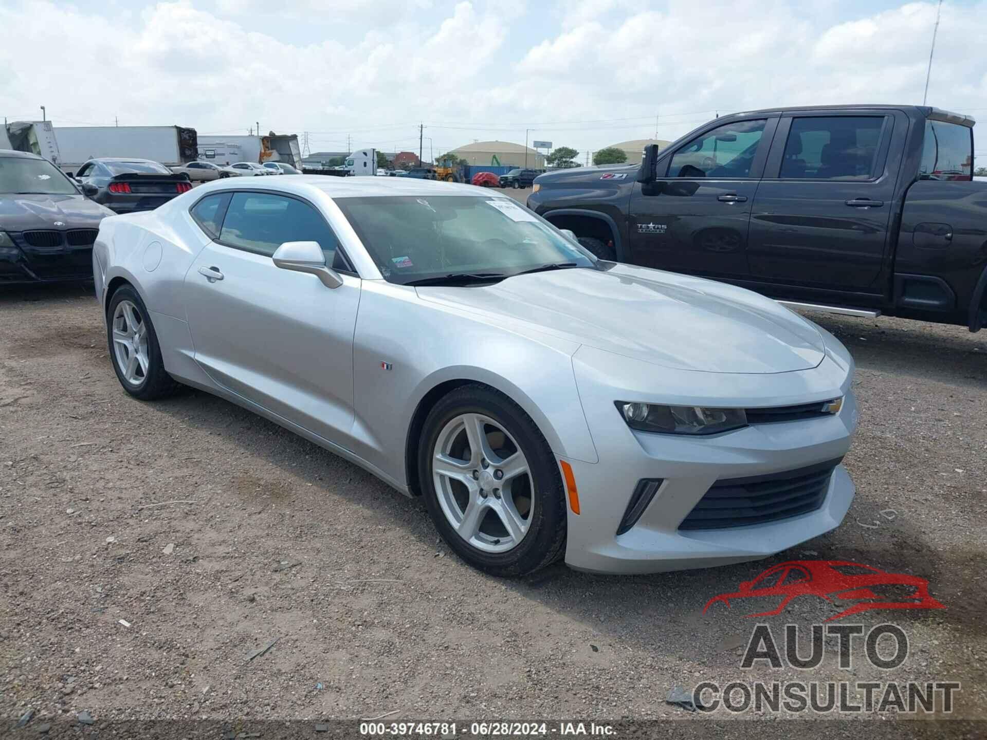 CHEVROLET CAMARO 2018 - 1G1FB1RX5J0107677