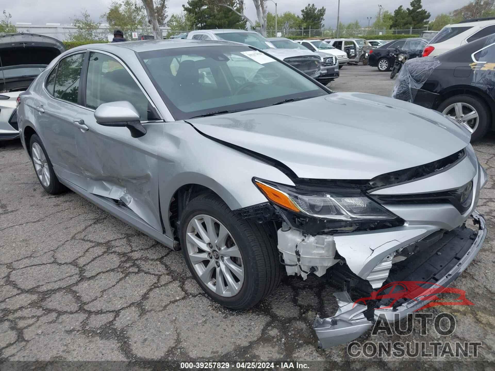 TOYOTA CAMRY 2018 - JTNB11HK3J3037847