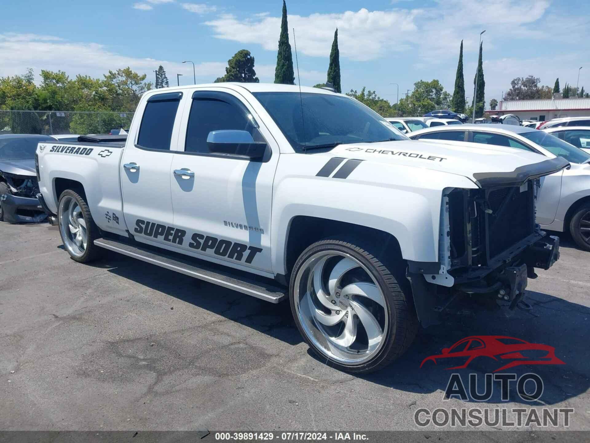 CHEVROLET SILVERADO 1500 2018 - 1GCRCPECXJZ366121