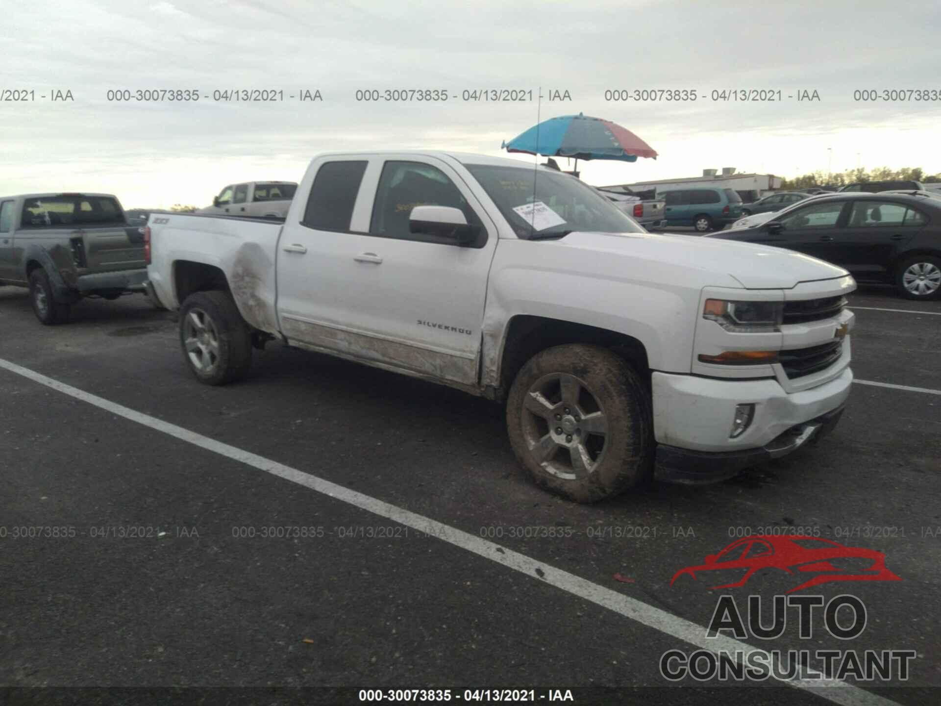 CHEVROLET SILVERADO 1500 2017 - 1GCVKREC9HZ175880