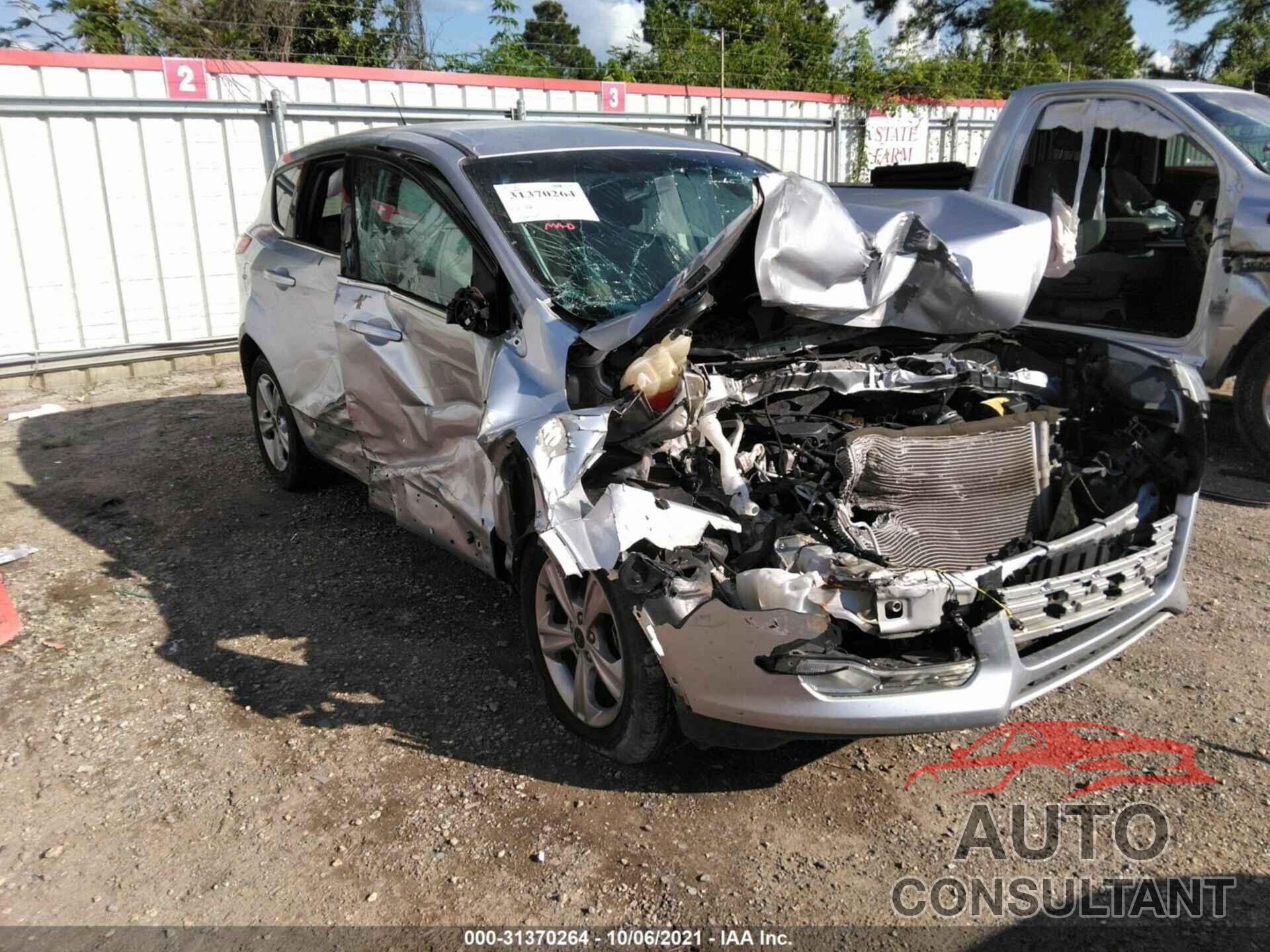 FORD ESCAPE 2016 - 1FMCU0GX8GUC51206