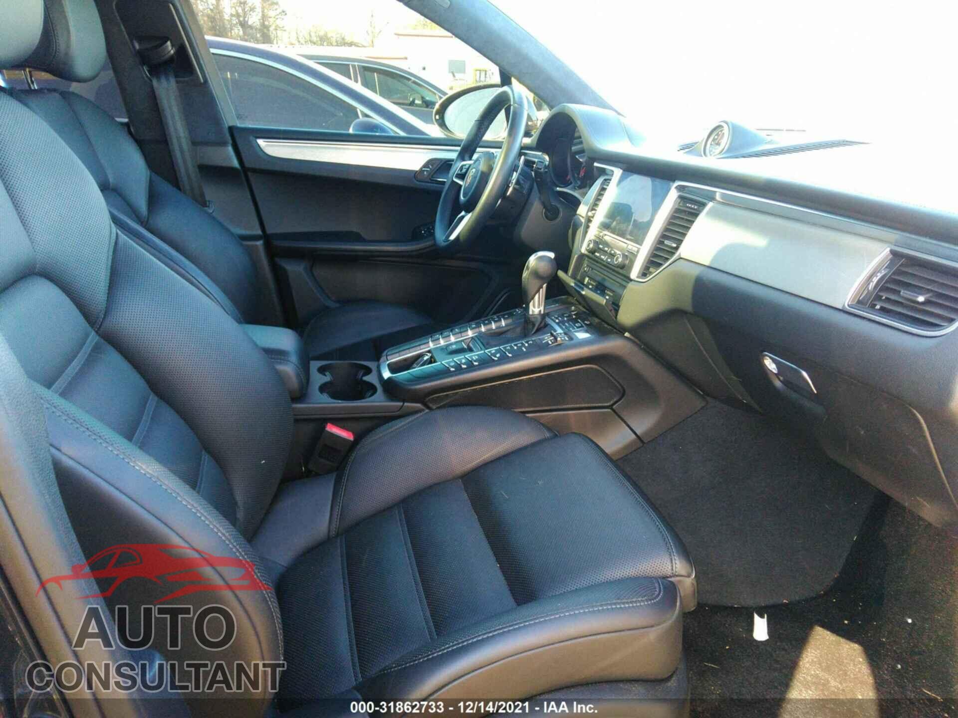 PORSCHE MACAN 2018 - WP1AF2A59JLB71496