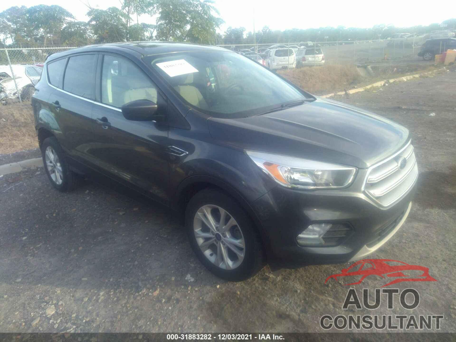 FORD ESCAPE 2017 - 1FMCU0GD4HUC55518