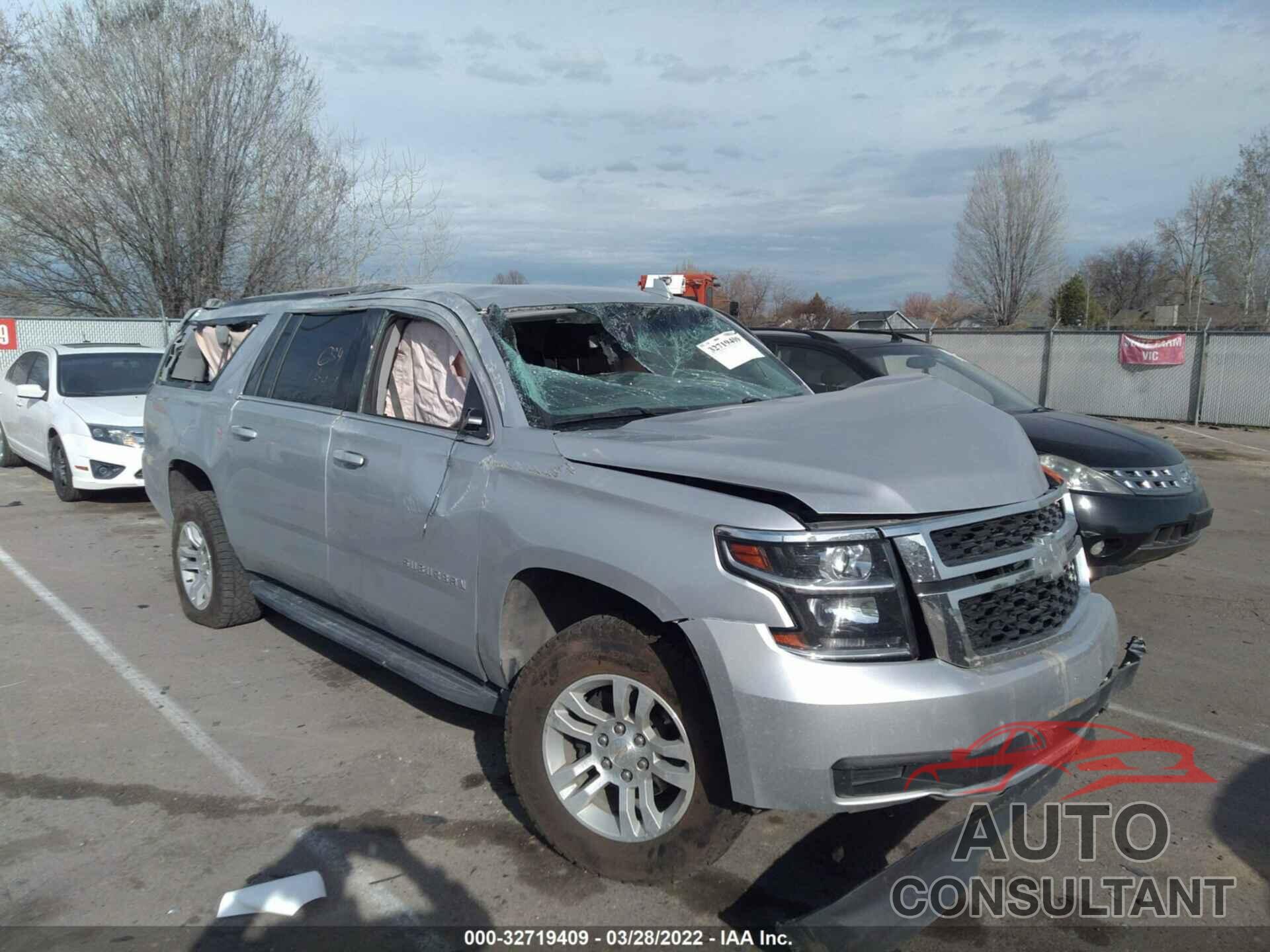 CHEVROLET SUBURBAN 2019 - 1GNSKHKC9KR333585