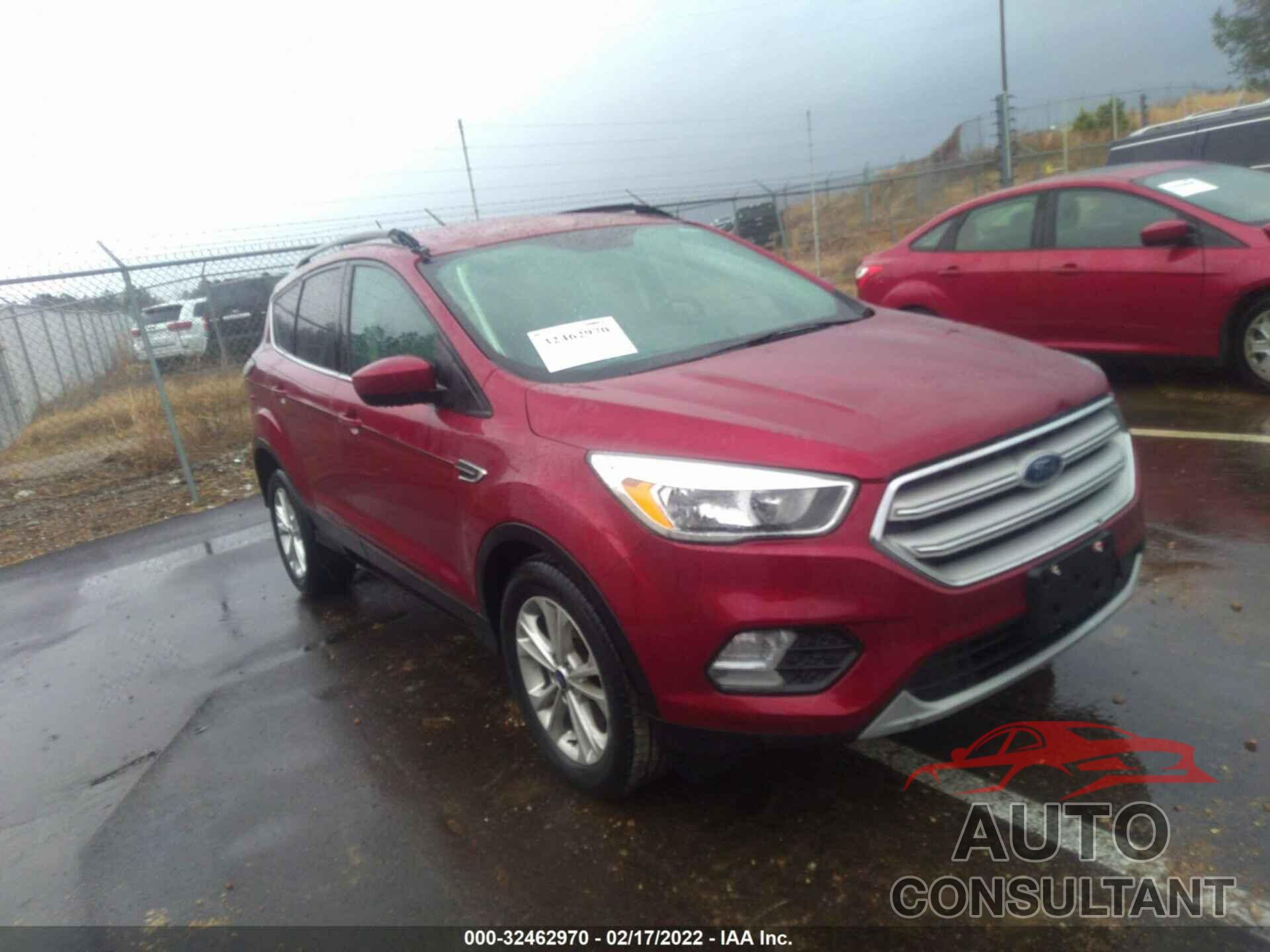 FORD ESCAPE 2018 - 1FMCU0GD3JUA20260