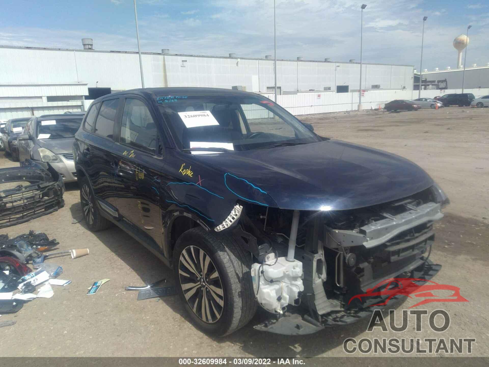 MITSUBISHI OUTLANDER 2019 - JA4AD3A34KZ045101