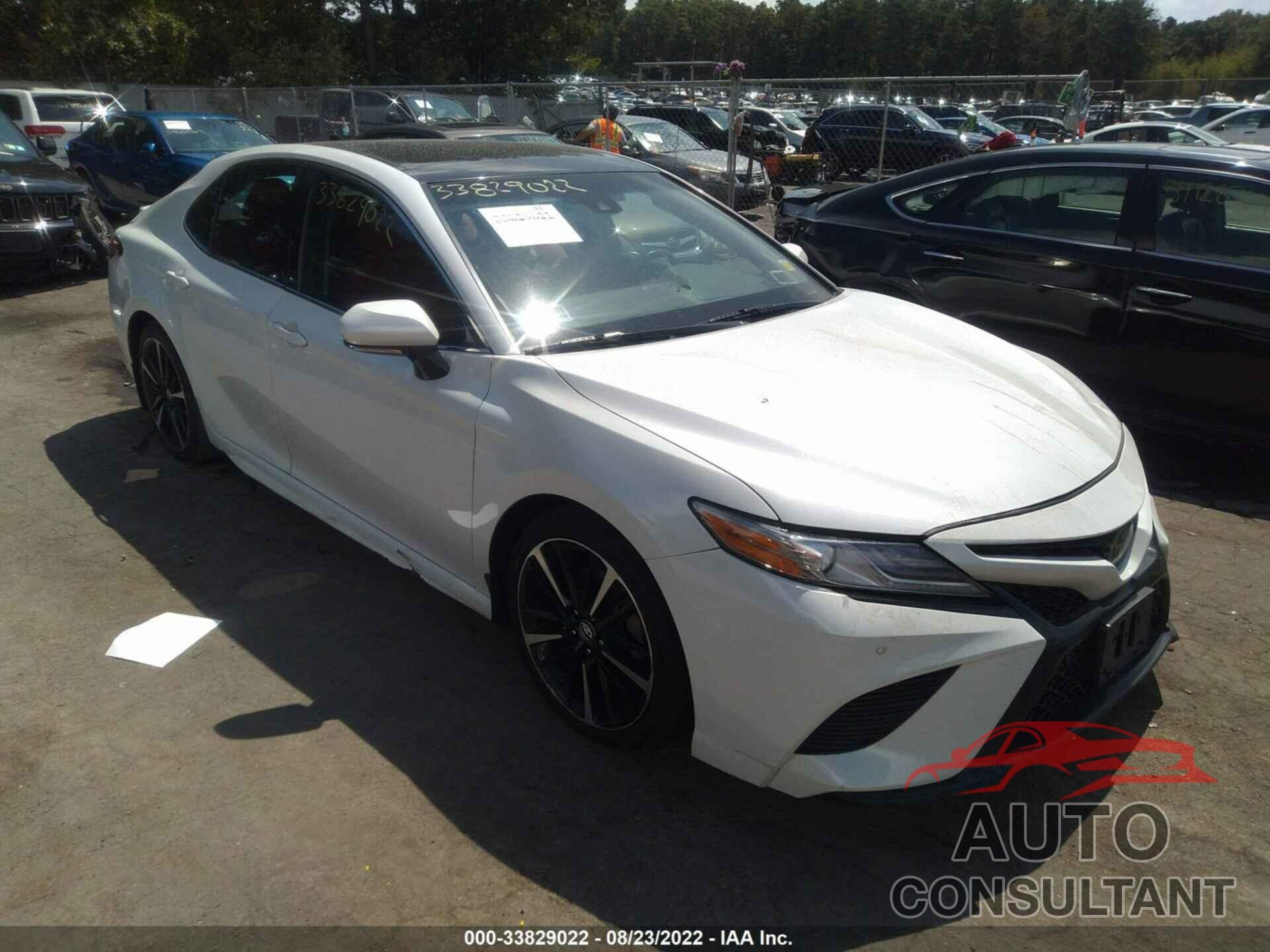 TOYOTA CAMRY 2018 - 4T1B61HKXJU089326